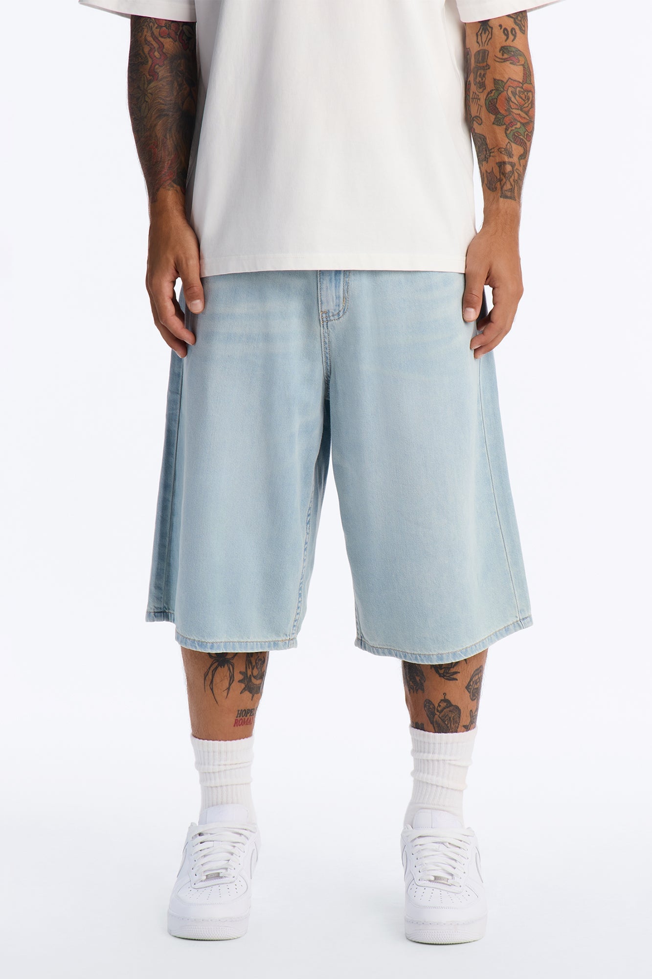 Everyday Hemp Baggy Denim Short - Light Blue Wash image 6