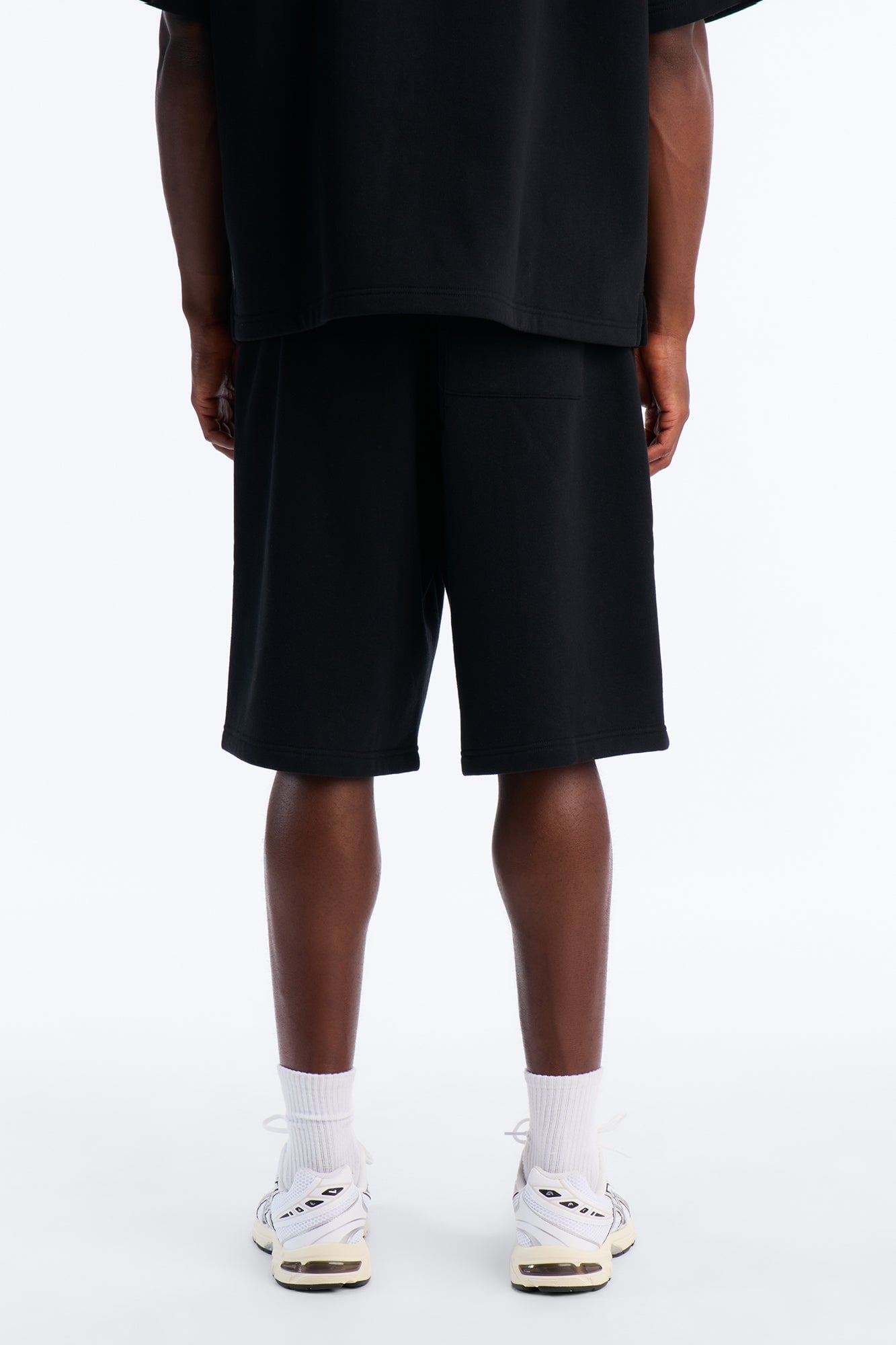 Royalty Pearl Embroidered Baggy Sweatshort - Black image 9