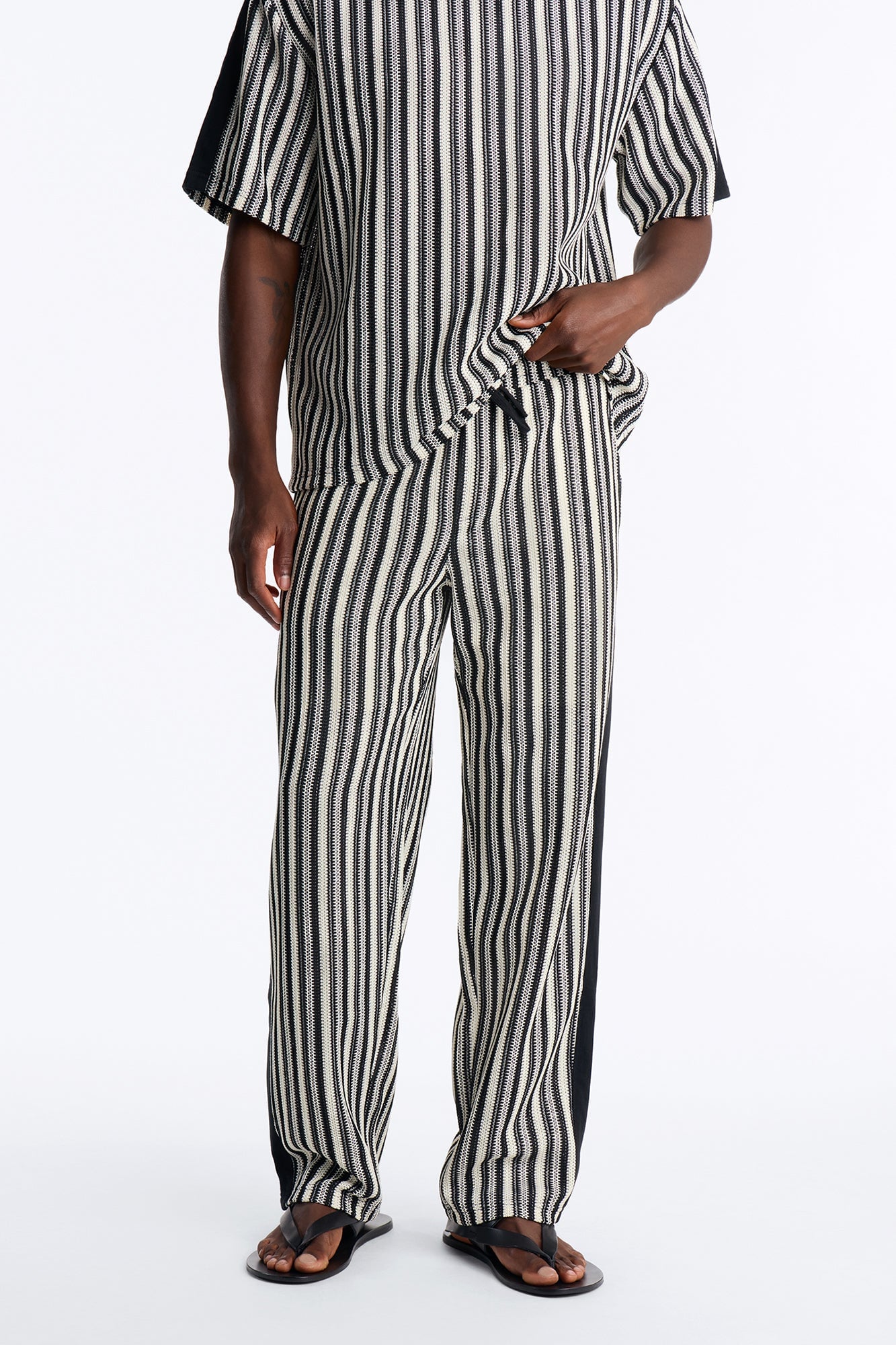 Ribbed Column Relaxed Pant - Black/combo image 5