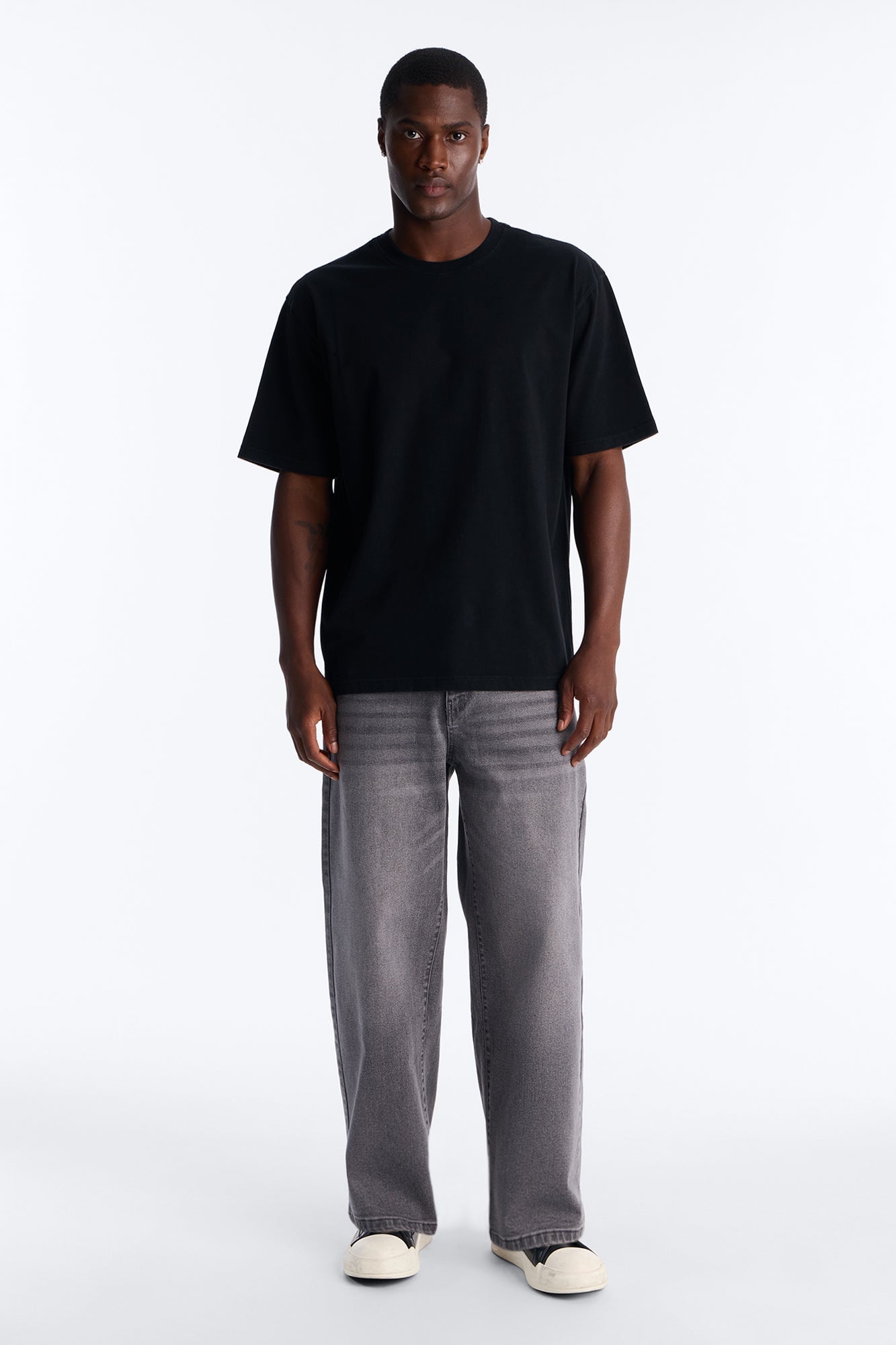Destructed Crewneck Tee - Black image 6