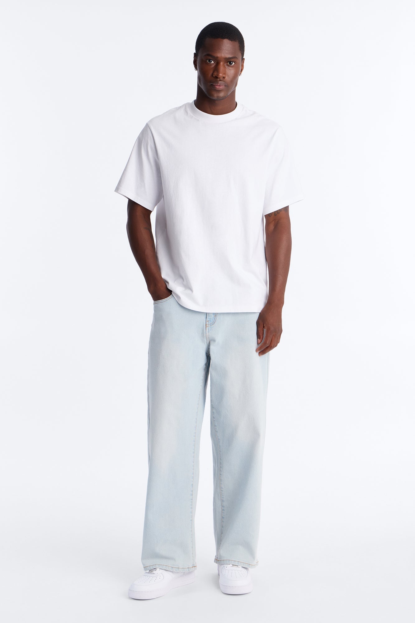 Baggy Cornell Jean - Light Wash image 9