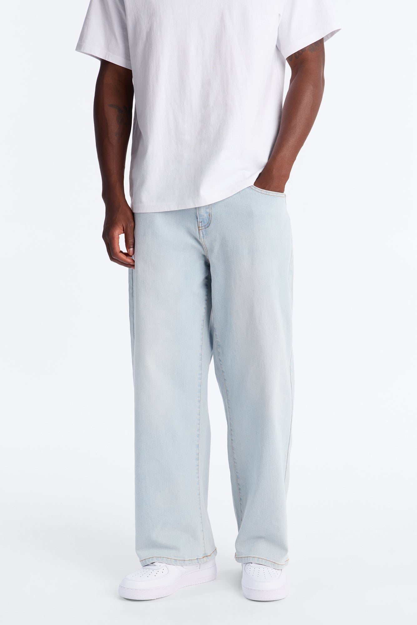 Baggy Cornell Jean - Light Wash image 10