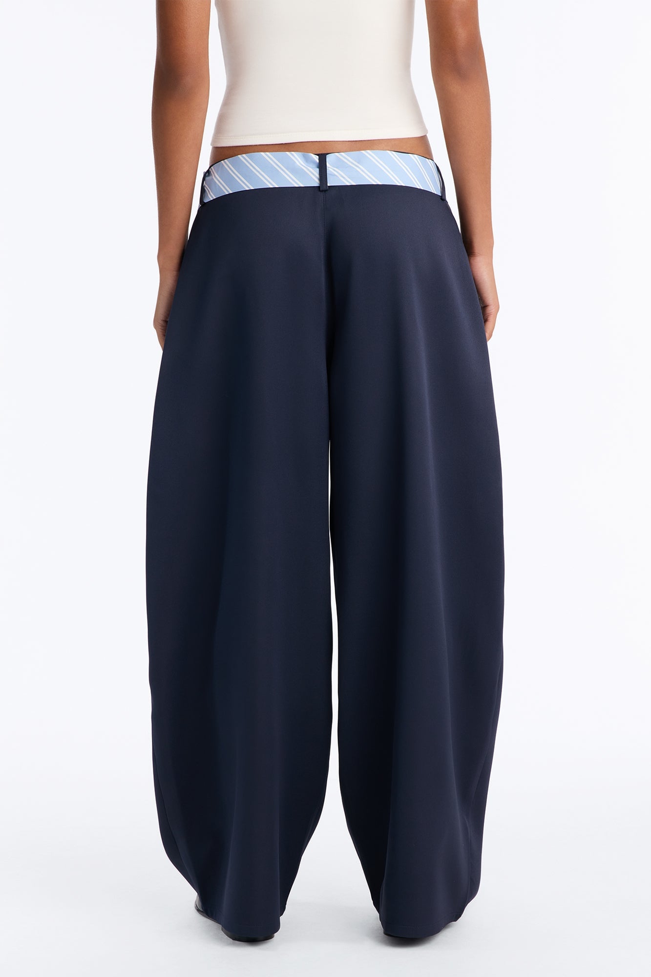 All Tied Up Barrel Leg Trouser - Navy image 8