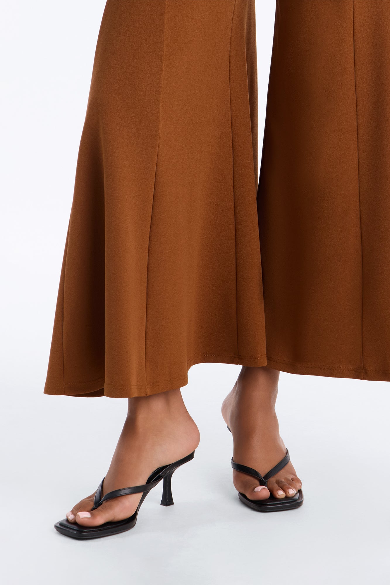 Clara Mid Rise Pull On Culotte Trouser - Spice image 7