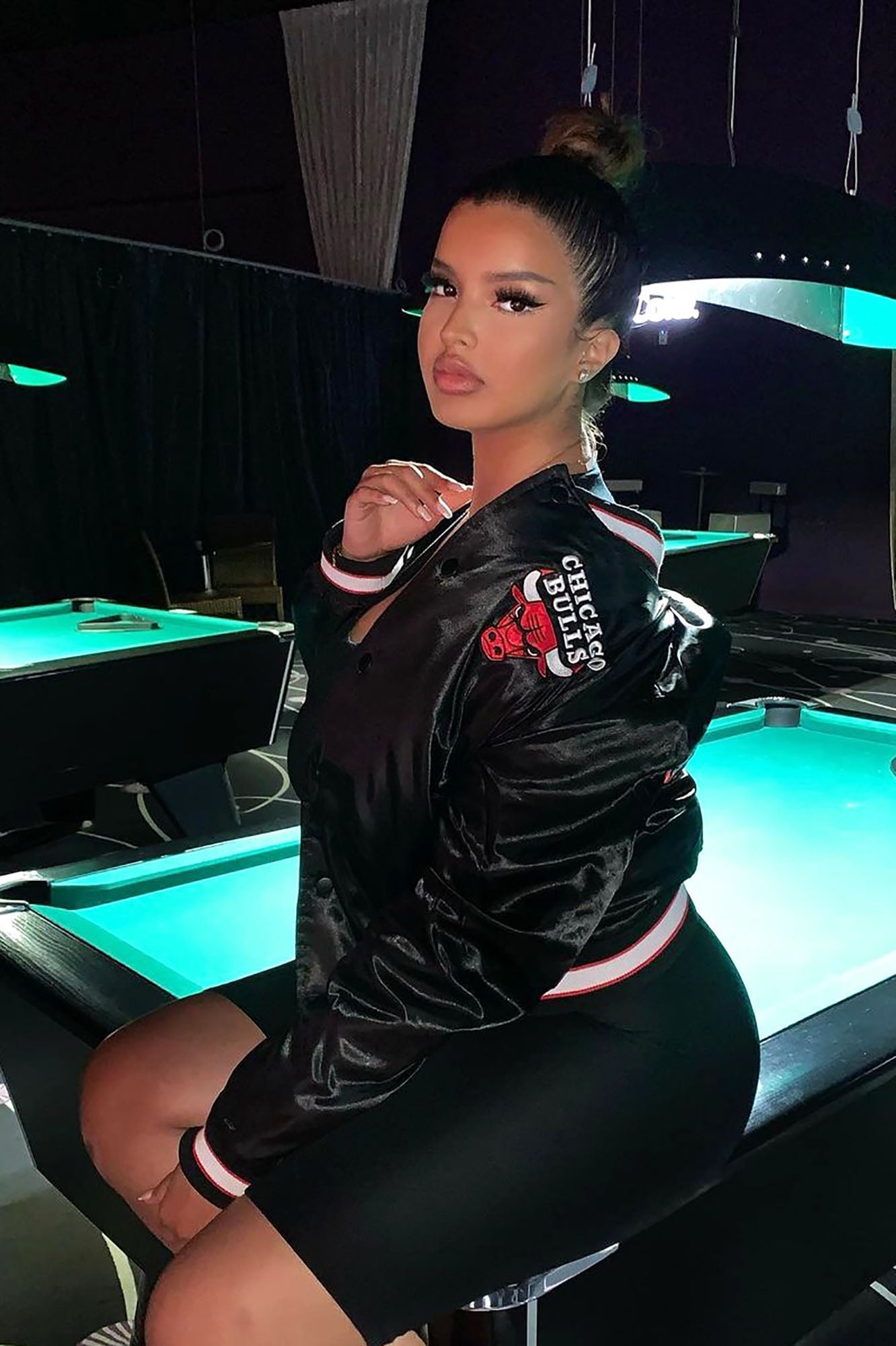 NBA Team Manager Bulls Bomber - Black image 5