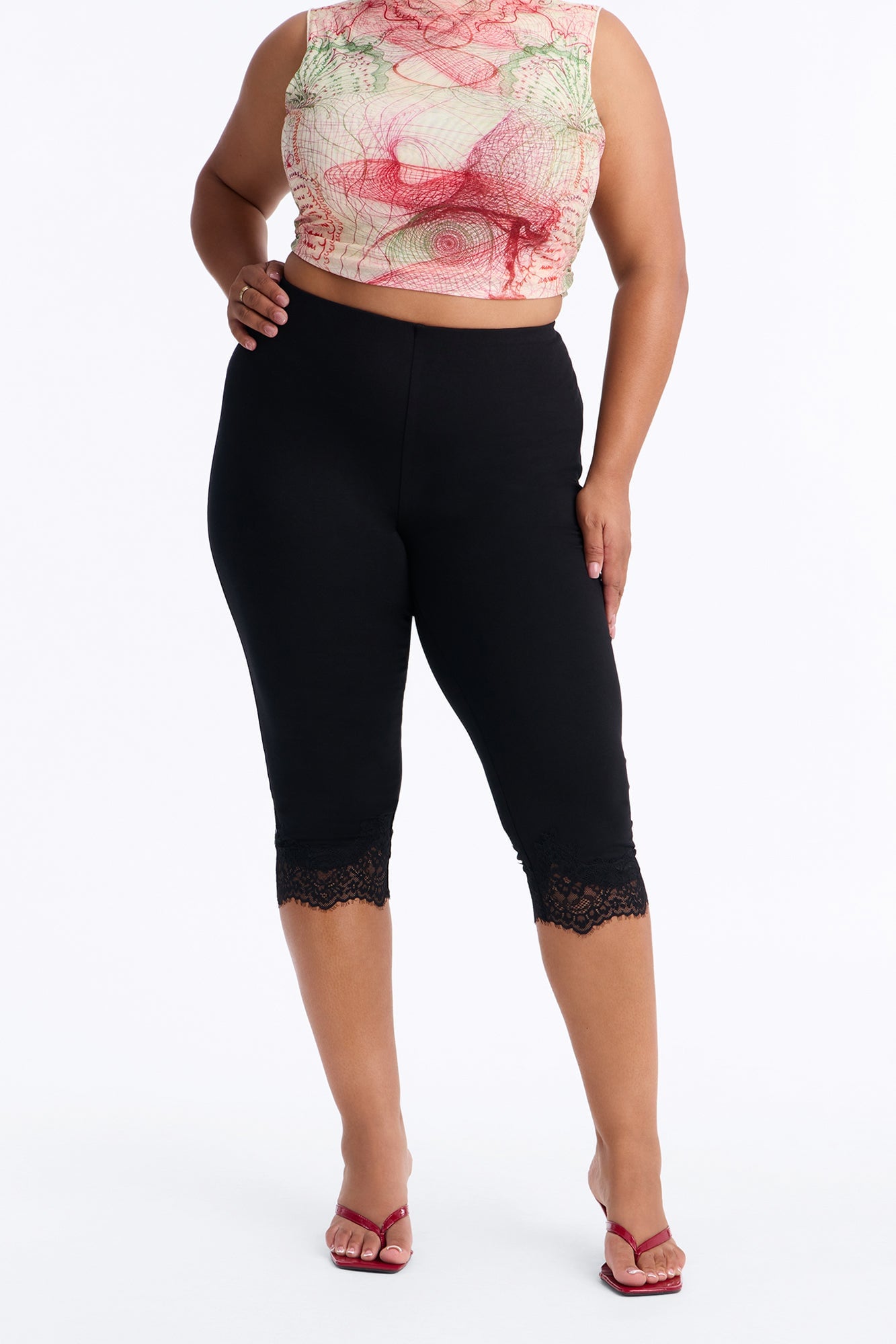 Midori Low Rise Lace Trim Capri Leggings - Black image 2