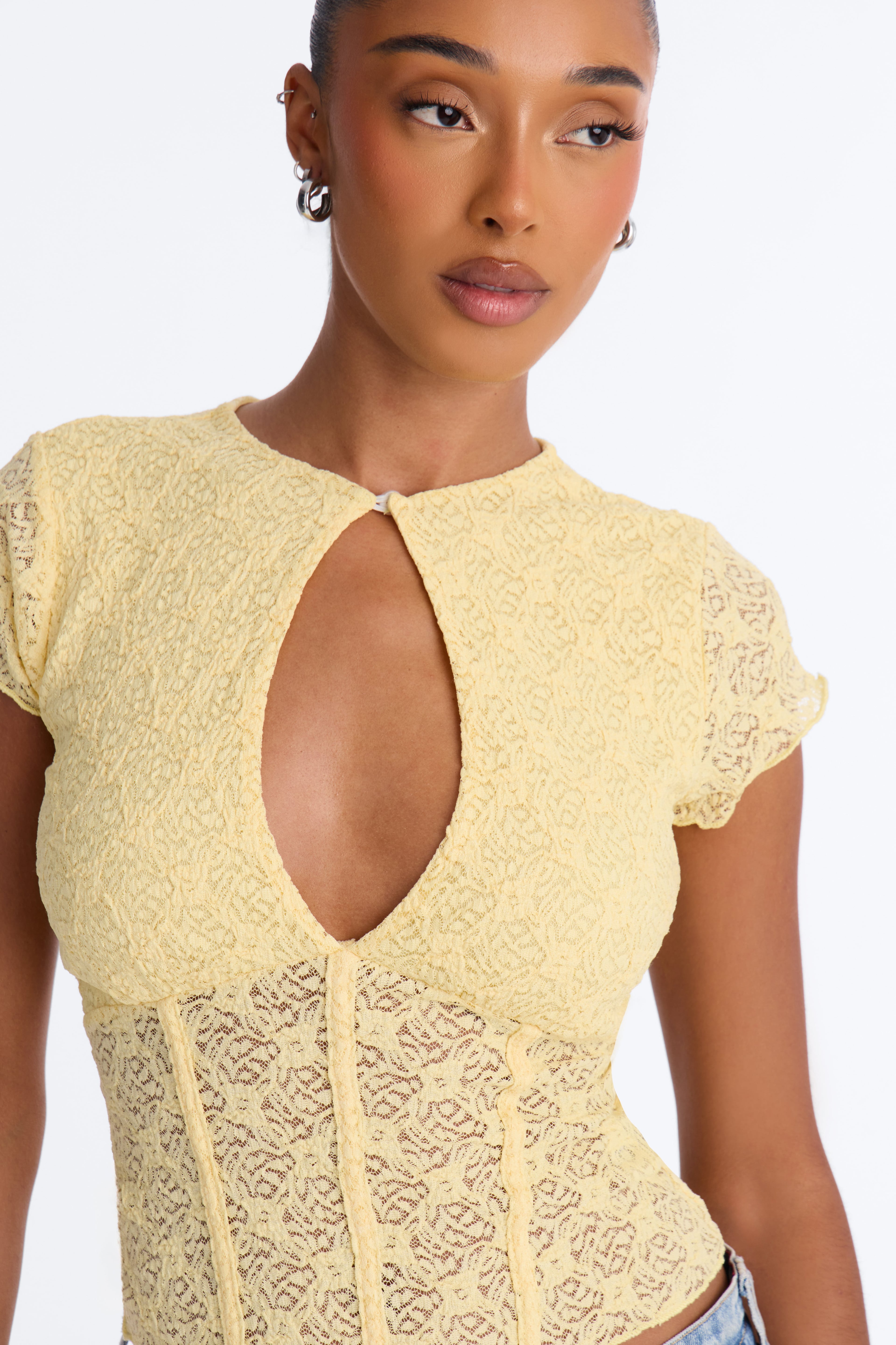Annie Cut Out Lace Short Sleeve Top - Butter Yellow image 7