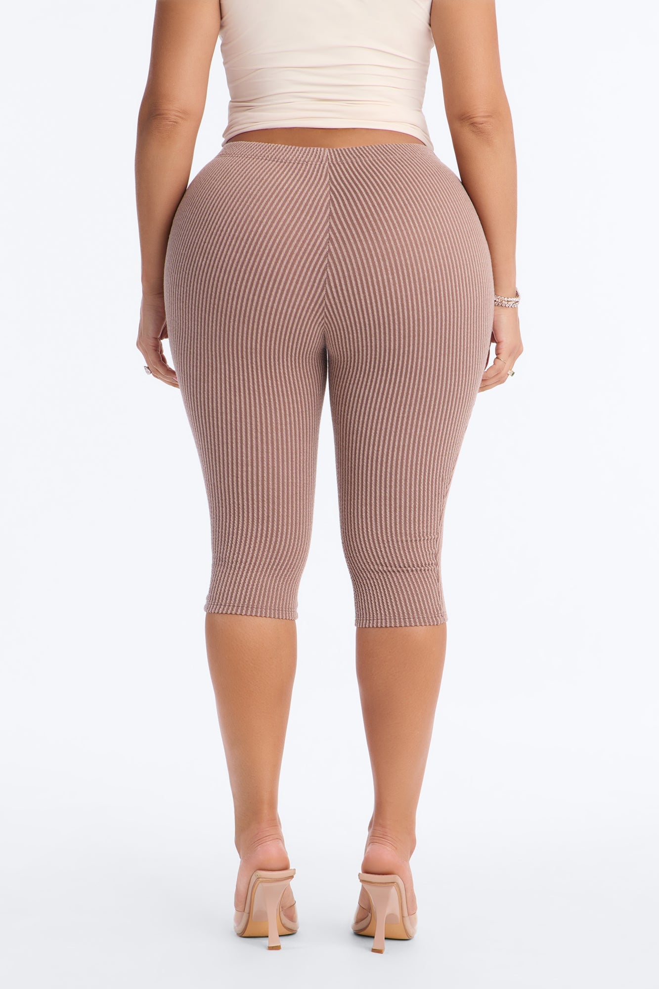 Roxie Low Rise Ribbed Capri Legging - Caffe image 8