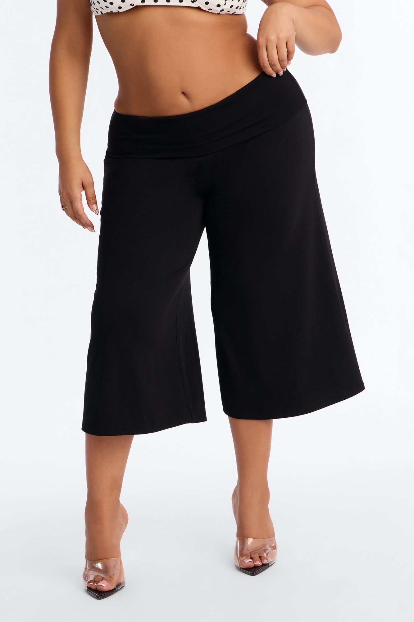 Kiki Low Rise Foldover Gaucho Pant - Black image 2