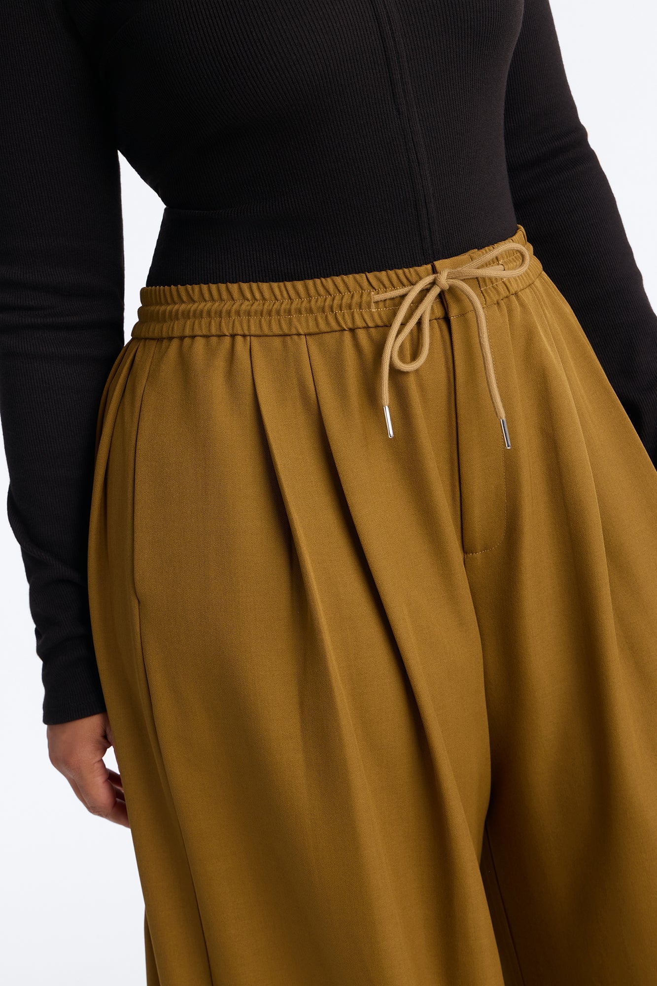 Heidi High Rise Wide Leg Pleated Drawstring Trouser - Olive image 4