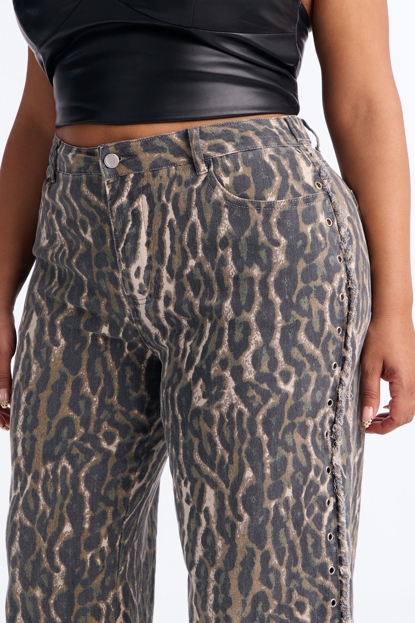 Stay Fierce Low Rise Grommet Trim Pant - Leopard image 4