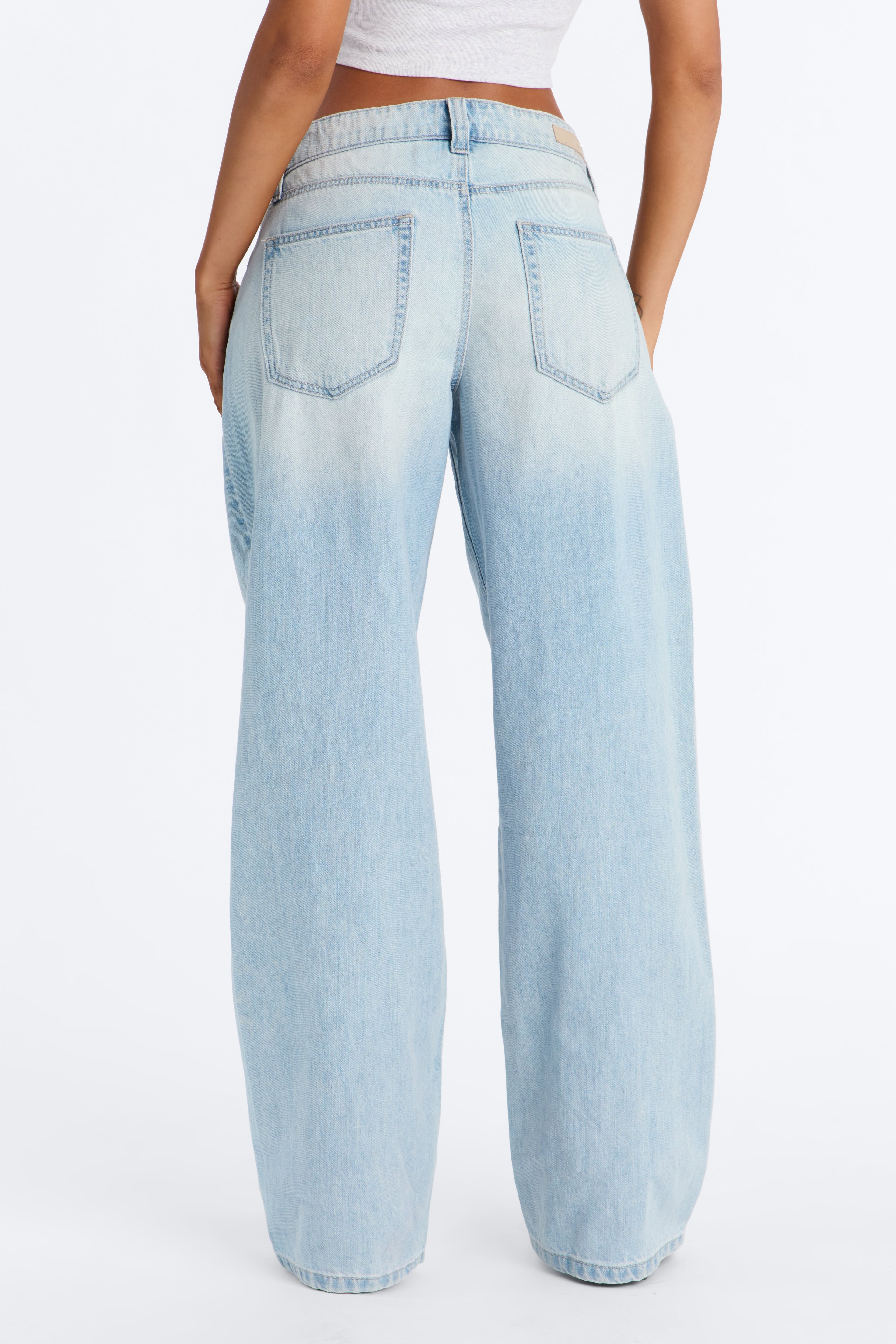 North Shore Baggy Jeans - Light Wash image 4