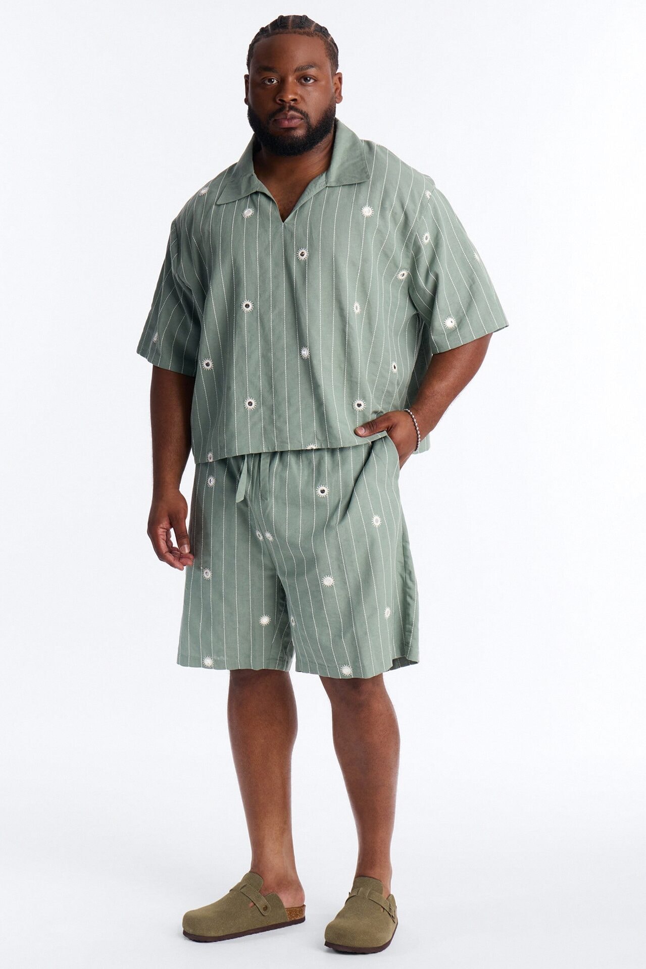 Relaxed Mirror Mirage Short - Olive image 1