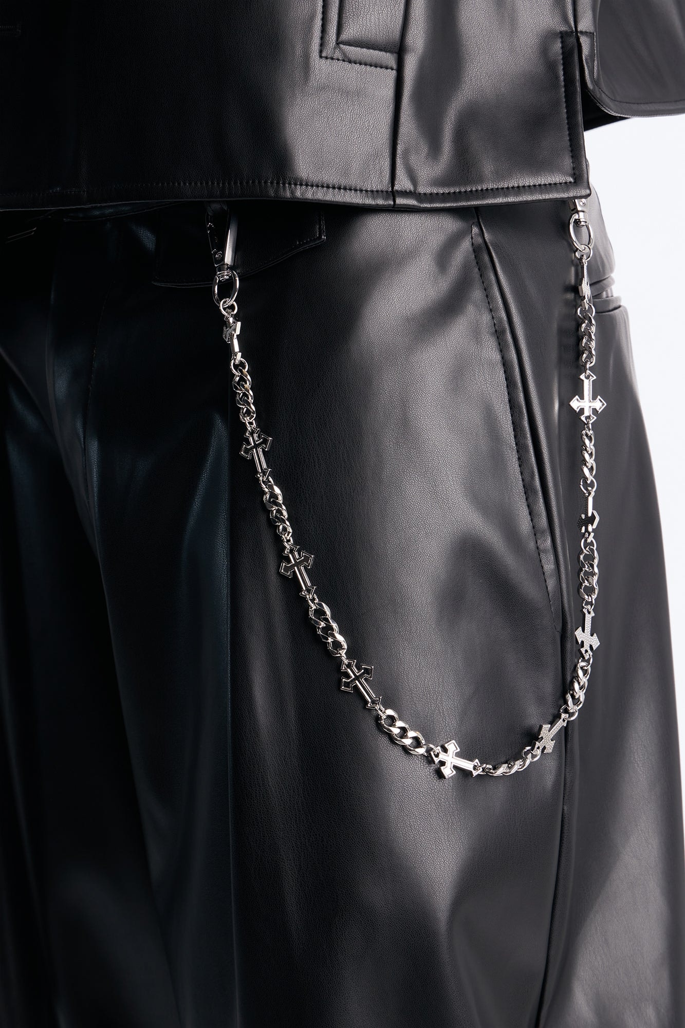 Cross Linked Charm Pant Chain - Silver image 1