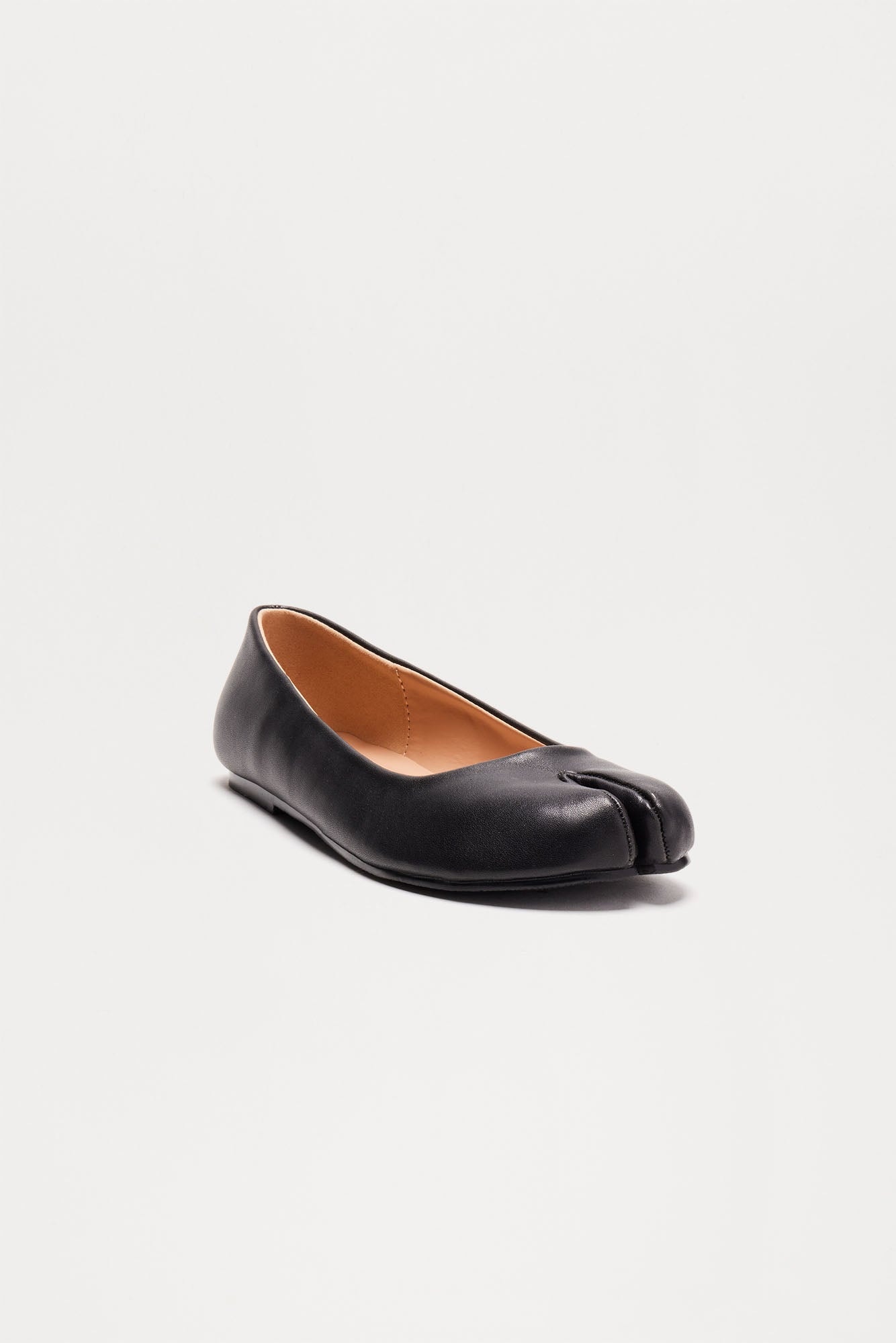Benny Tabi Flats - Black image 1