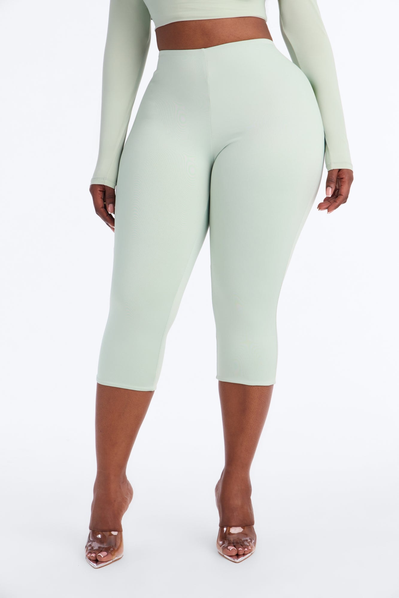 Contour Double Lined Capri Pant - Mint alternate
