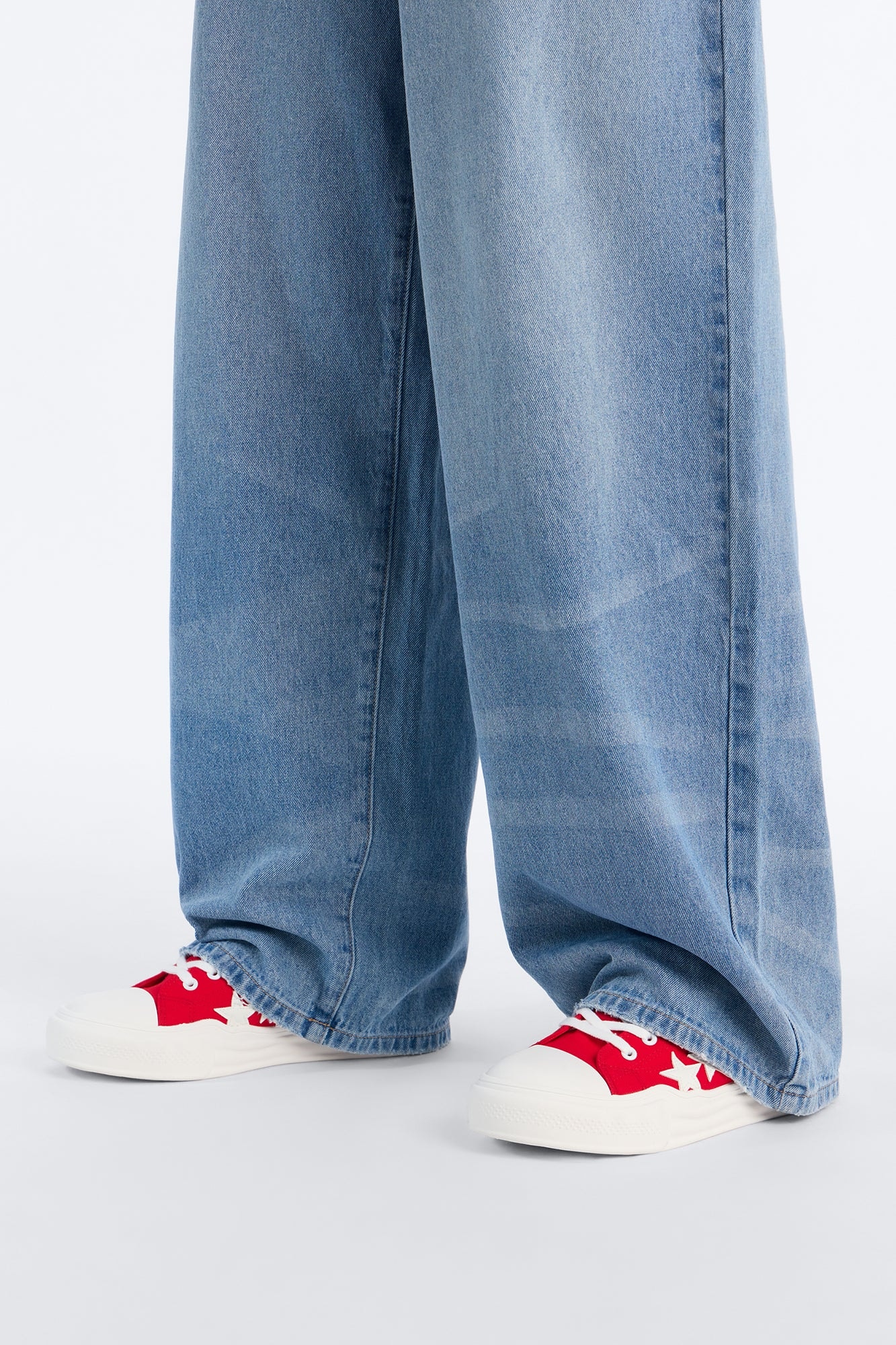 Running With The Stars Low Top Sneakers - Red alternate