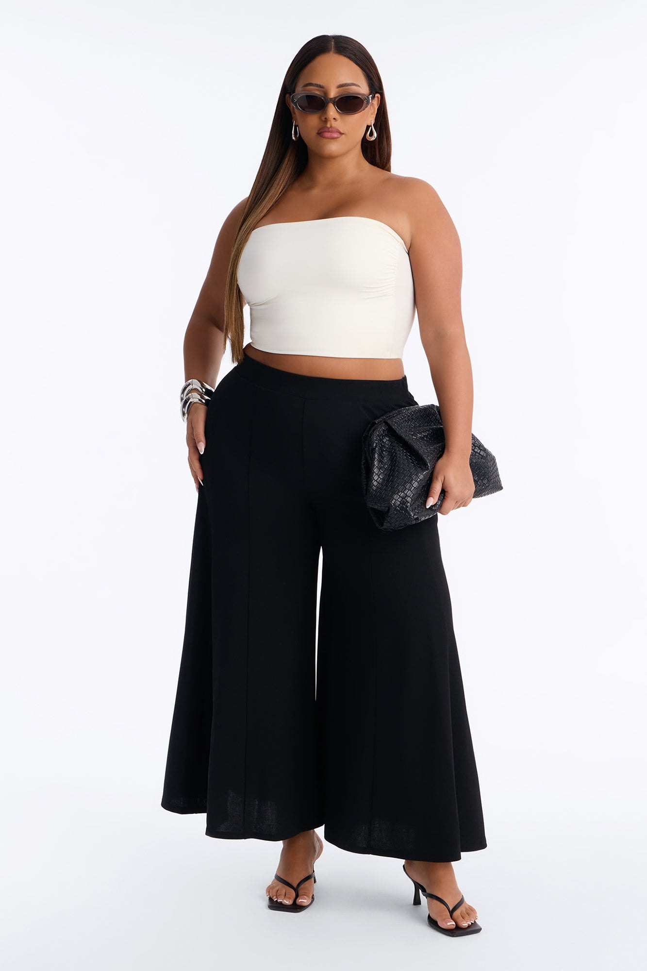 Clara Mid Rise Pull On Culotte Trouser - Black image 1