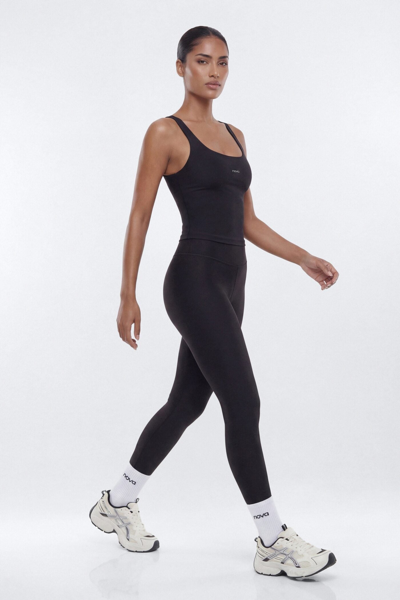 AirSculpt™ 28″ High Rise Legging - Black image 1