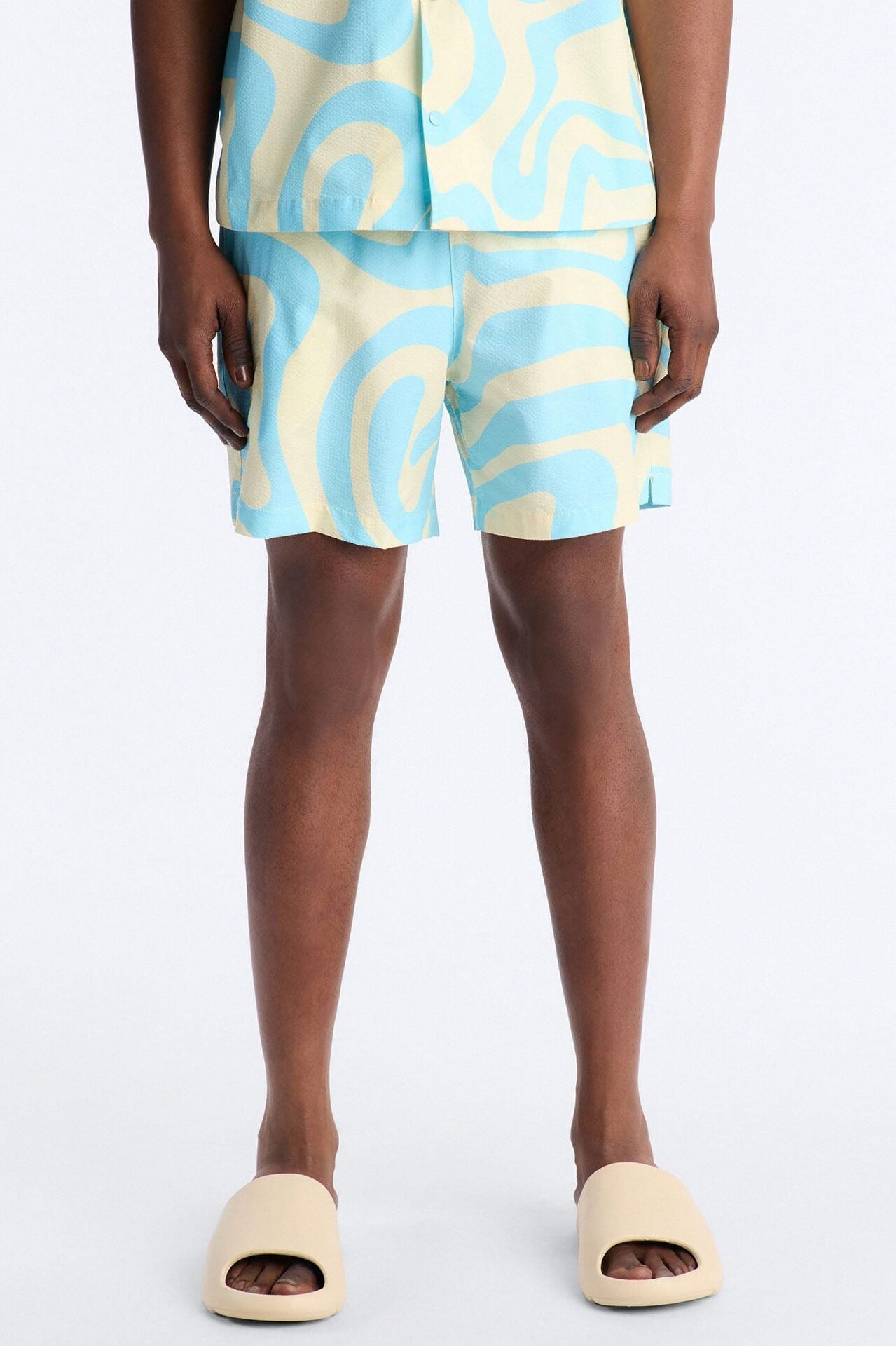 Groovy Abstract Printed Seersucker Swim Trunk 6″ - Blue image 1
