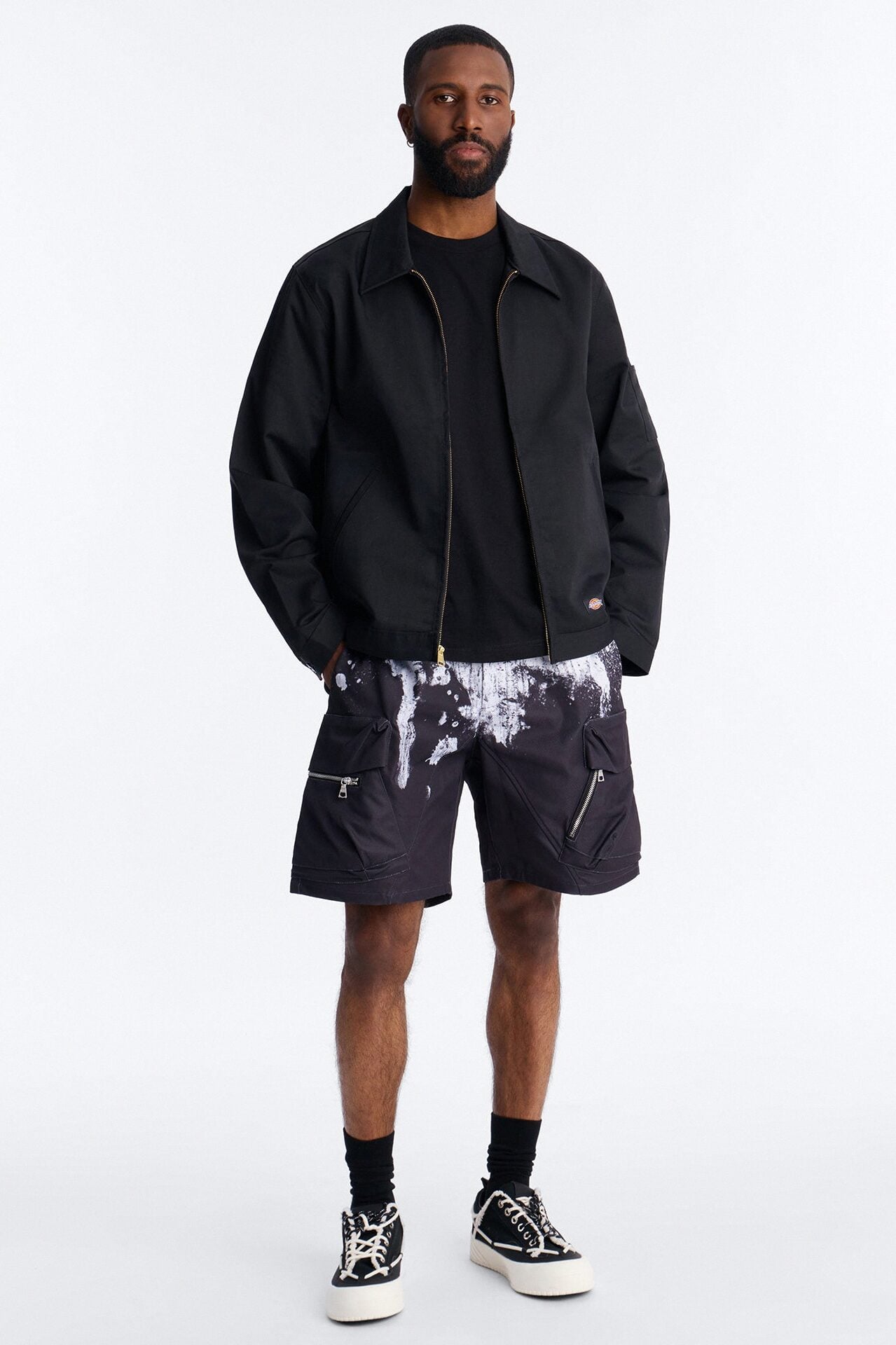 Relaxed Traveling Artist Short - Black/White image 1