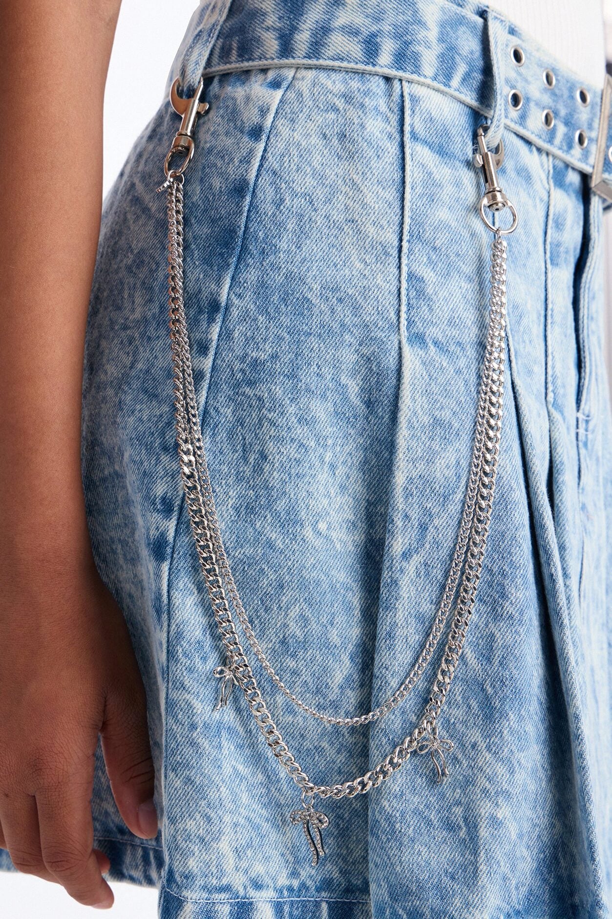 Mini Stay In The Present Pant Chain - Silver image 1