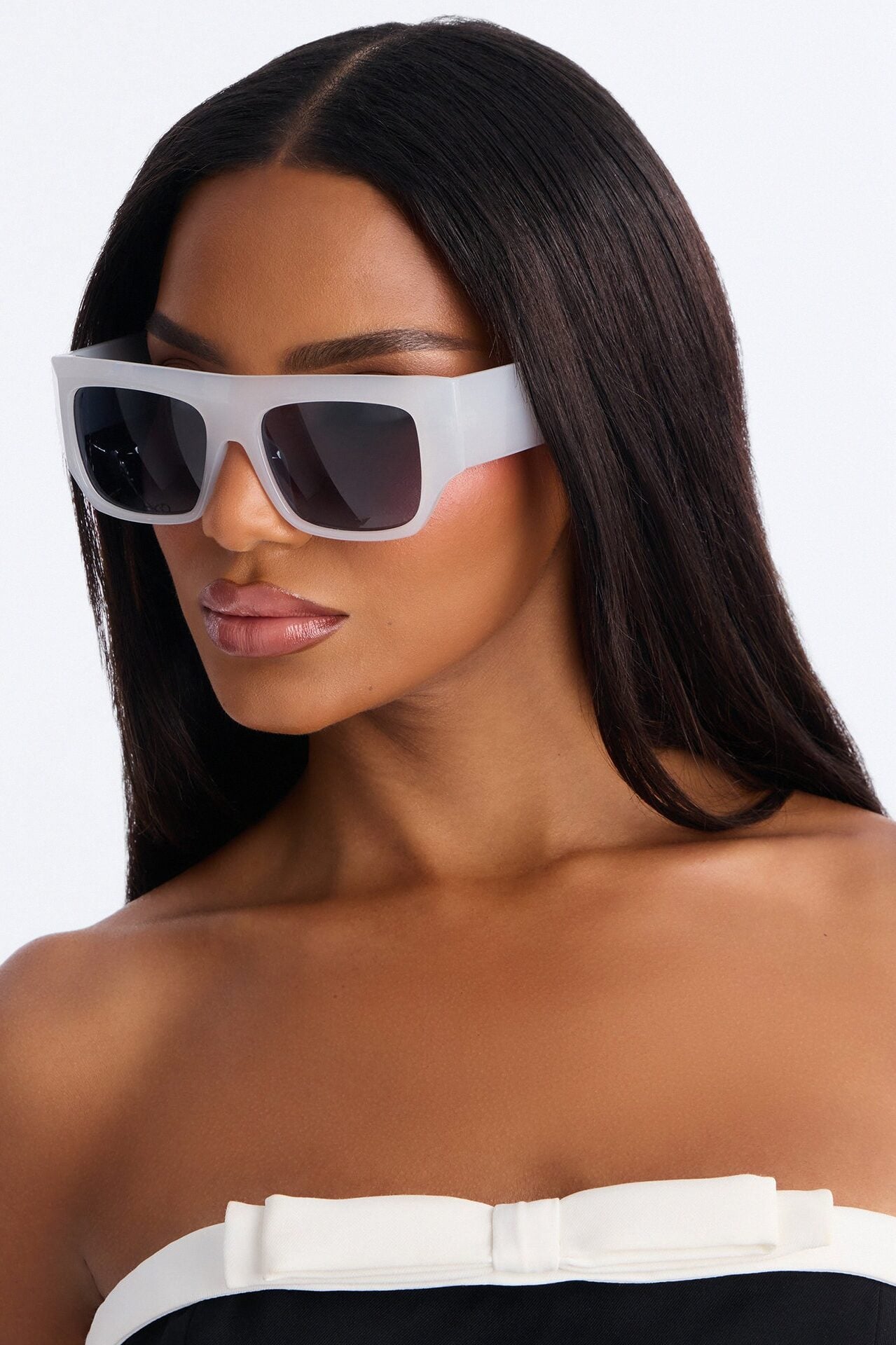 Cloud Kiss Sunglasses - White image 1