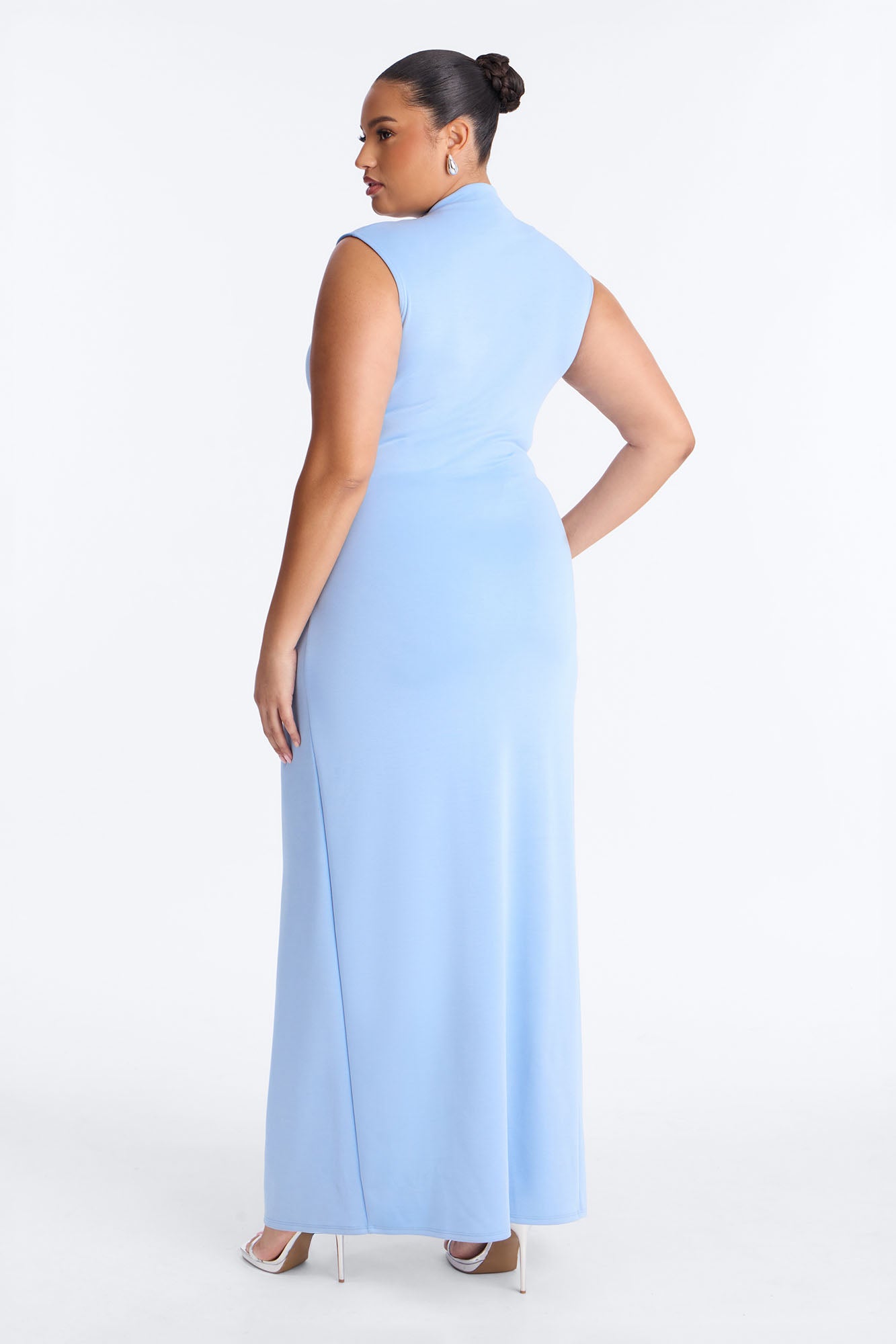 Vivi Twist Maxi Dress - Blue image 8