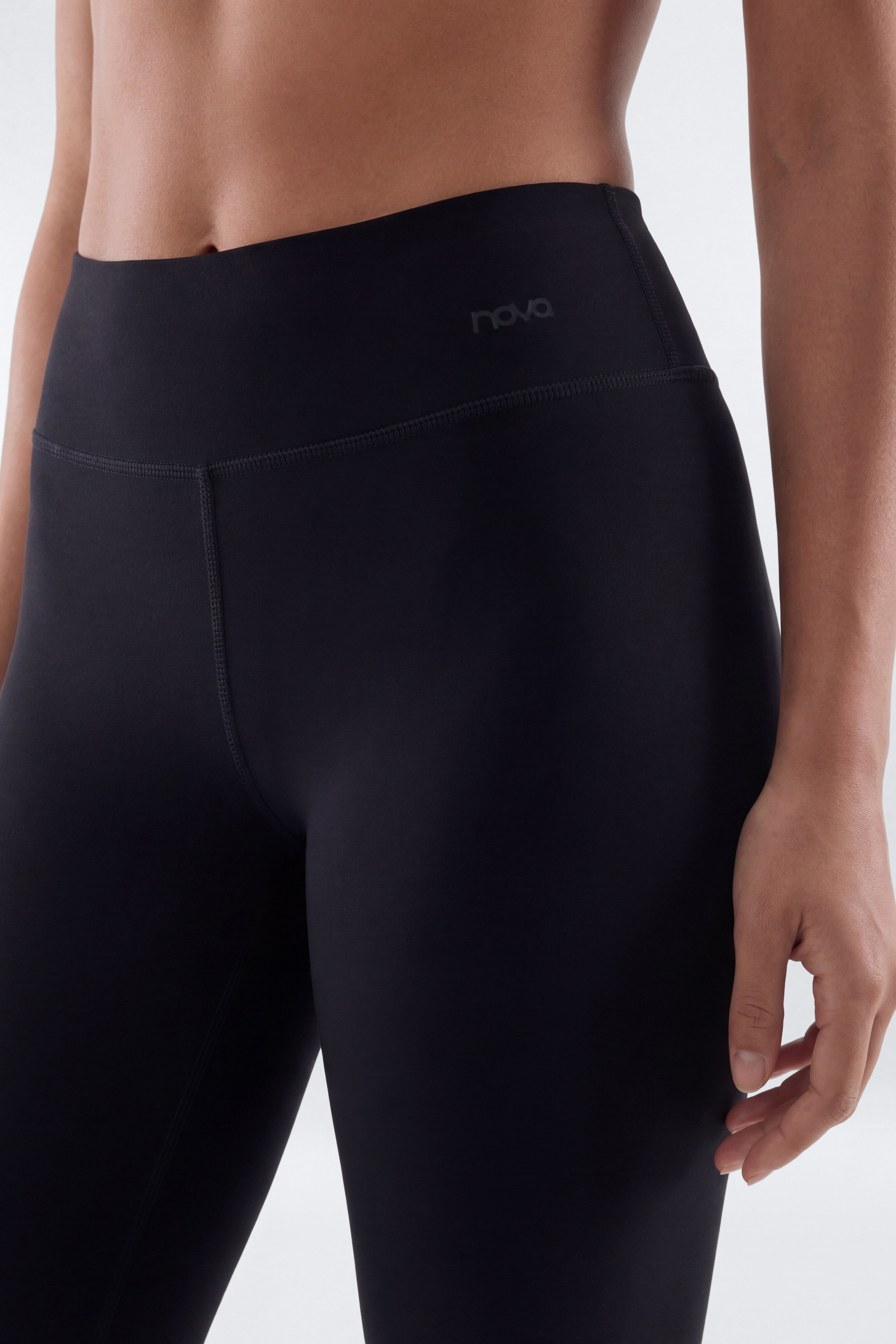 CloudForm™ 25″ Low Rise Legging - Black image 2