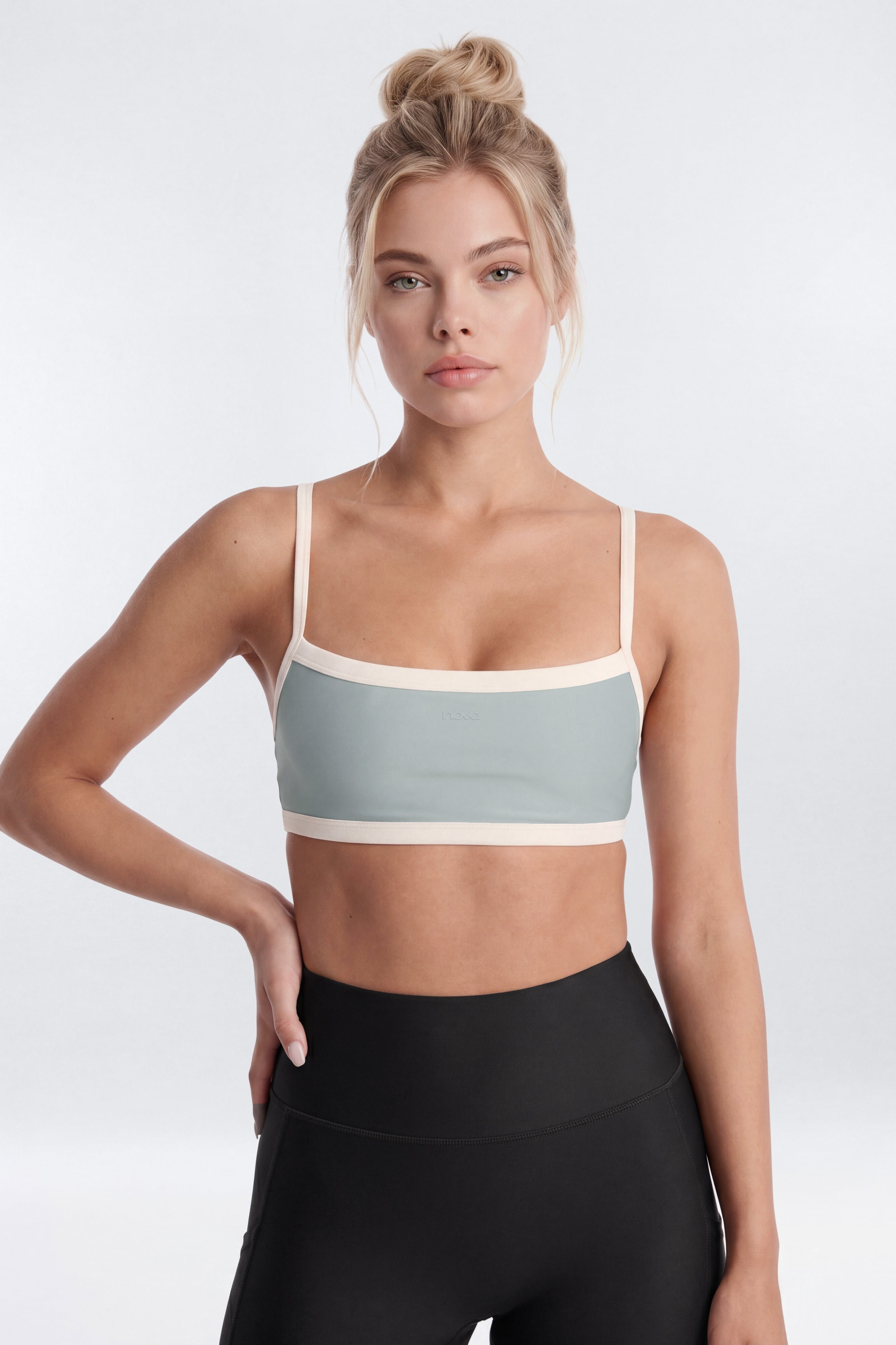 AirSculpt™ Contrast Strap Sports Bra - Steel
