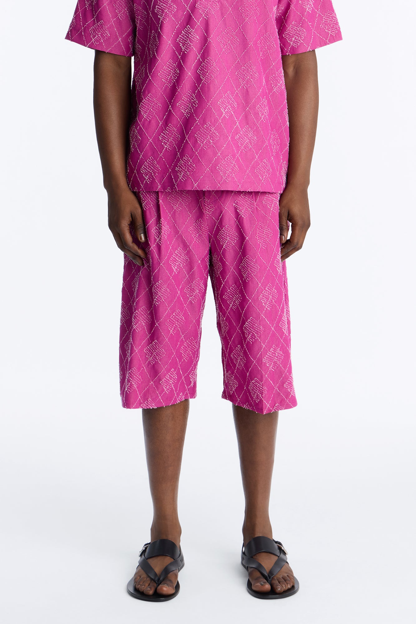 Baggy Diamond Frayed Jacquard Long Short - Magenta