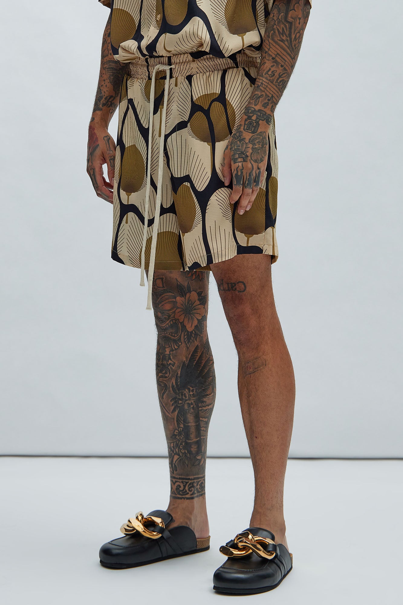 Sahara Textured Warmup Shorts - Tan/Multi