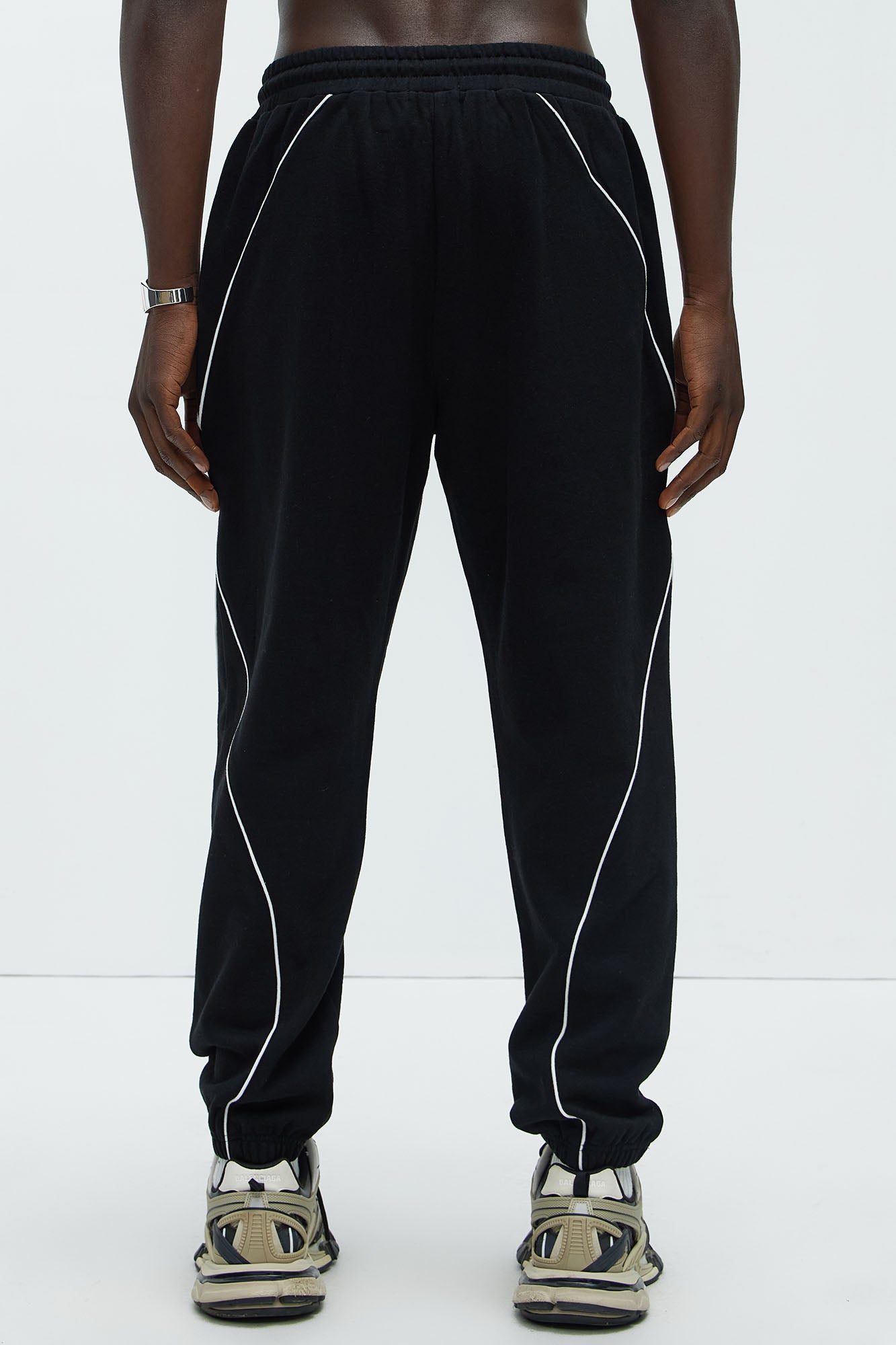 Tayson Piping Relaxed Jogger - Black