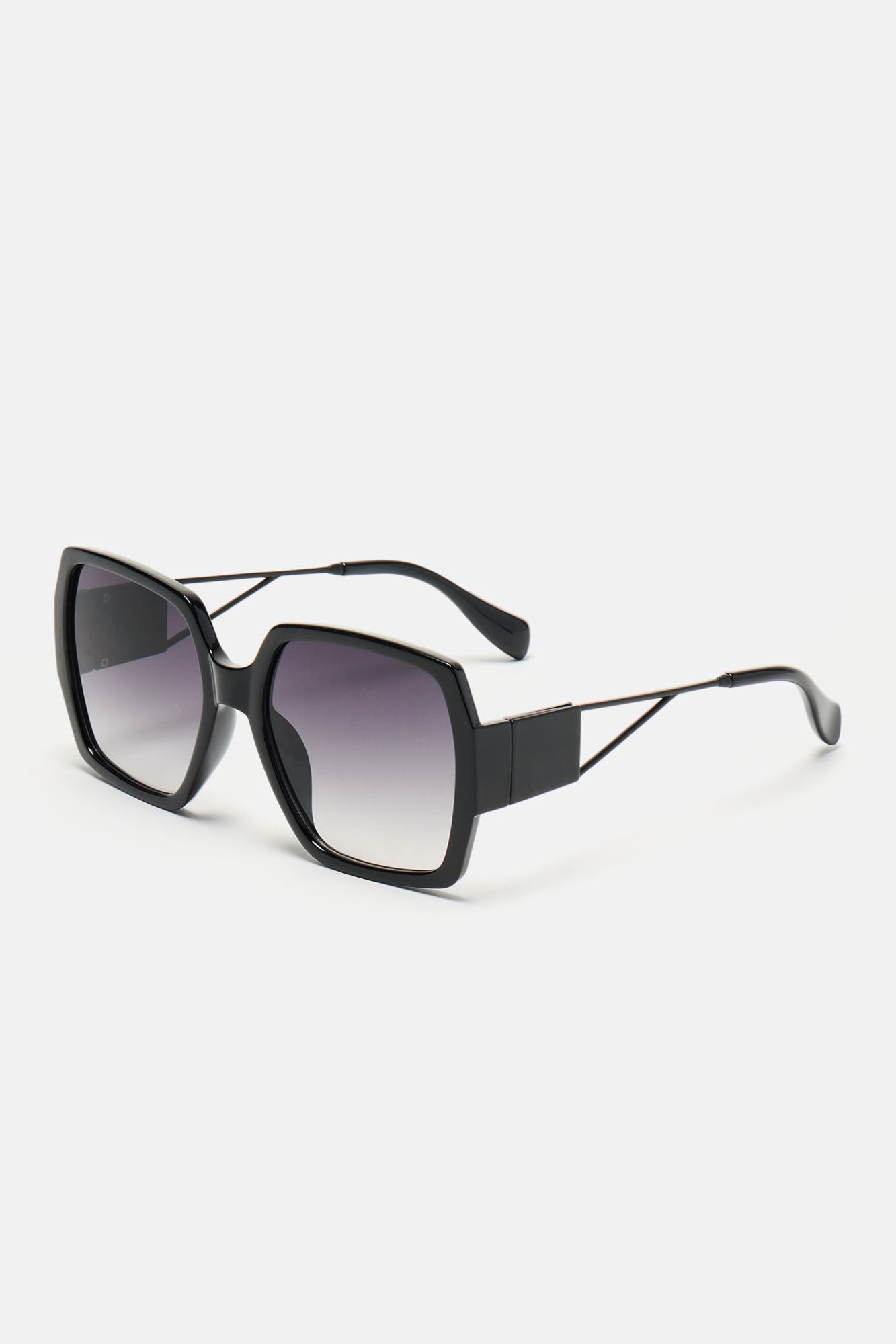 Hiding From Paparazzi Sunglasses - Black