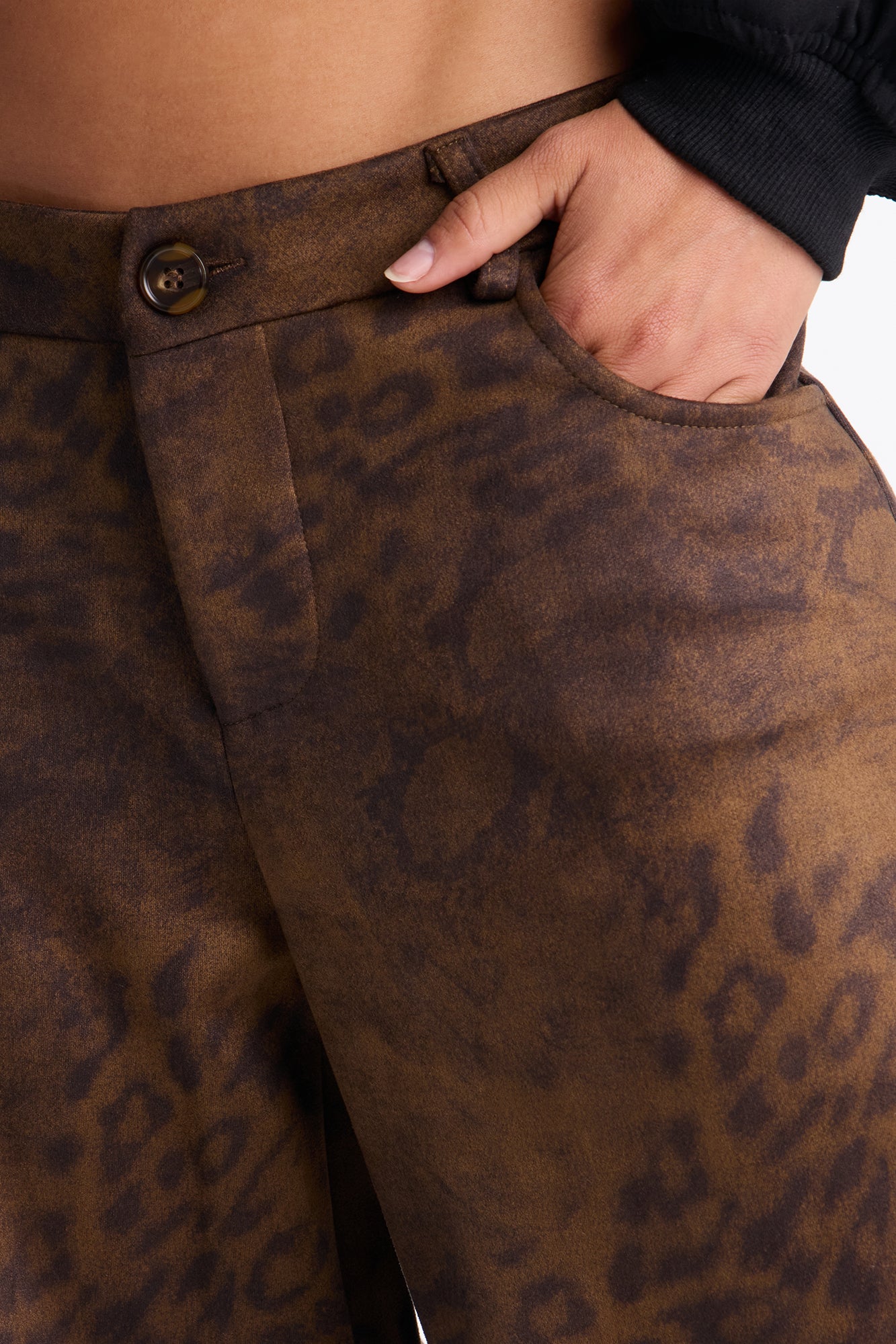 Smooth Talkin' Leopard Faux Suede Pant 33″ - Brown/combo