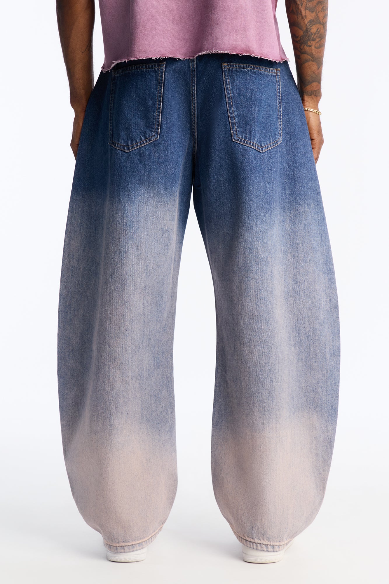 Barrel Into Me Ombre Jean - Medium Blue Wash