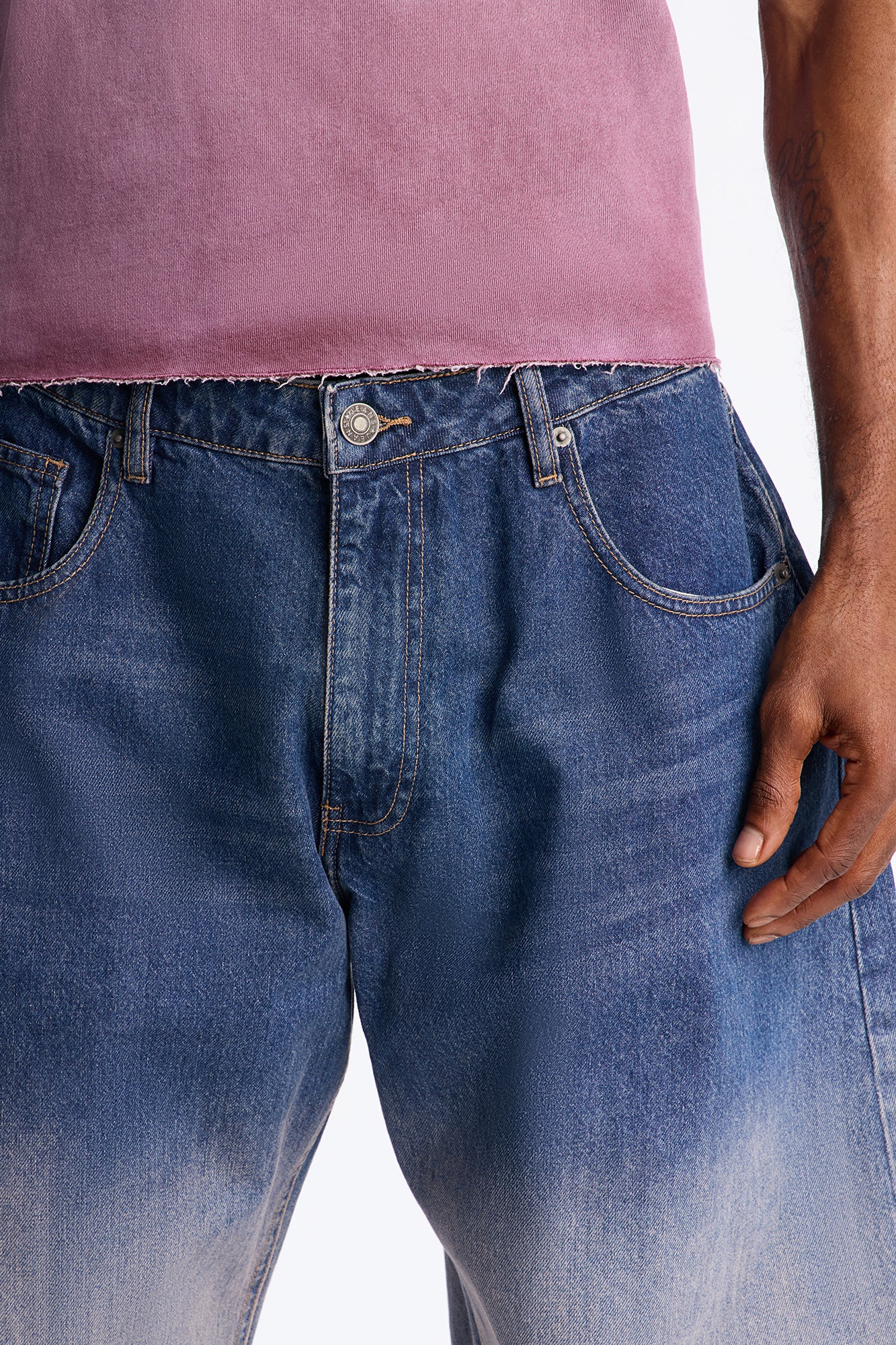 Barrel Into Me Ombre Jean - Medium Blue Wash