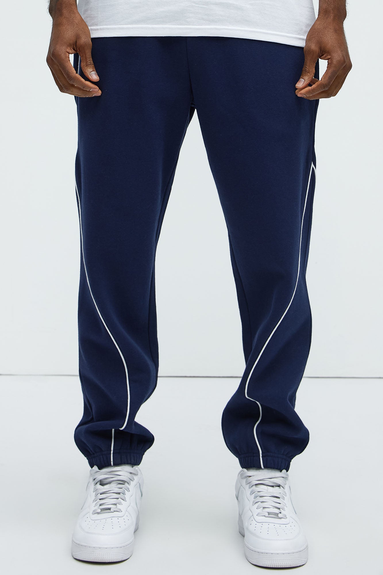 Tayson Piping Relaxed Jogger - Navy
