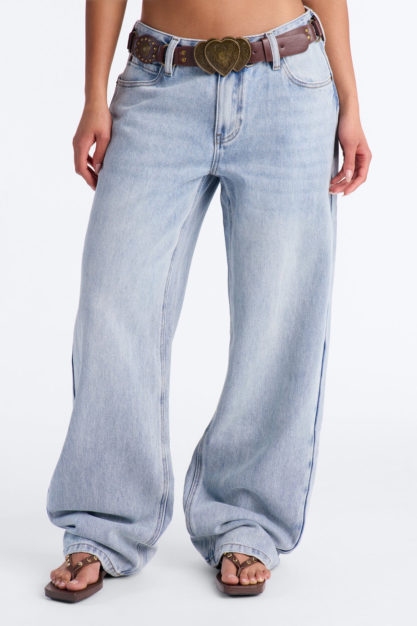 Layton Belted Loose Fit Jeans - Light Wash