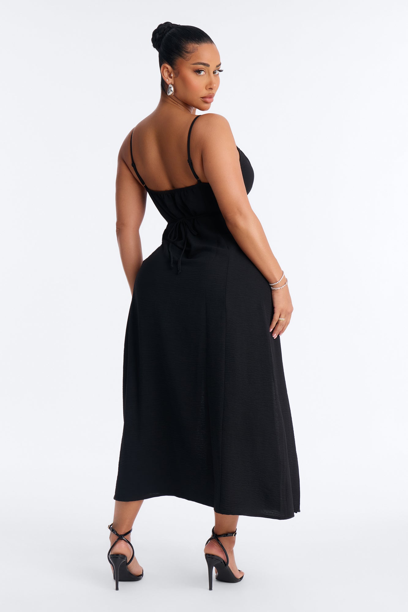 Sadie Sleeveless Airflow Maxi Dress - Black