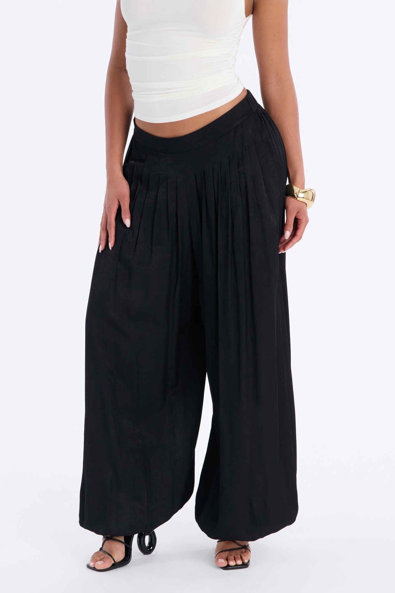 Never Too Much Pleated Balloon Pant 30″ - Black