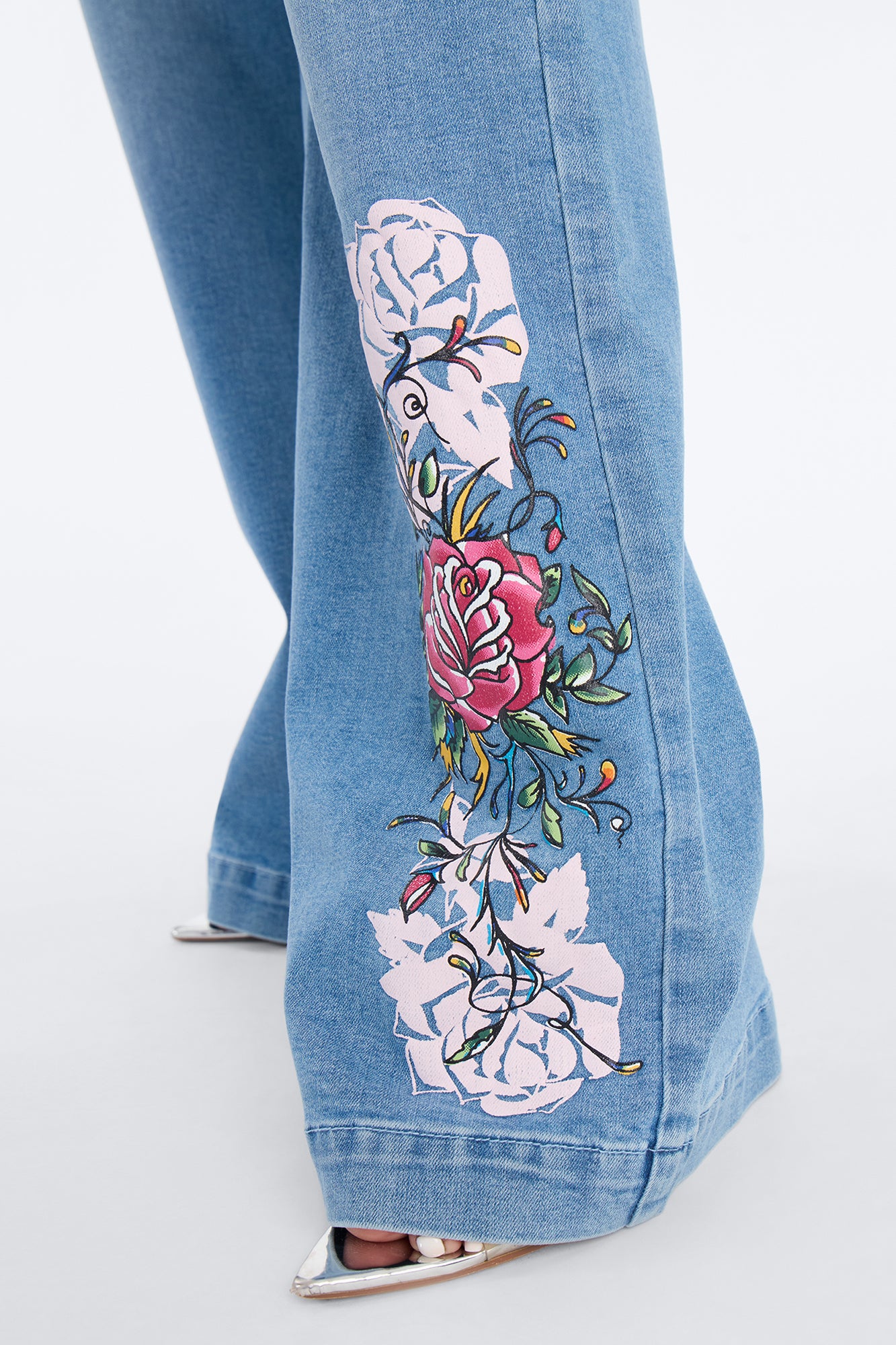 Ed Hardy Lovely Panther Wide Leg Jeans - Light Wash