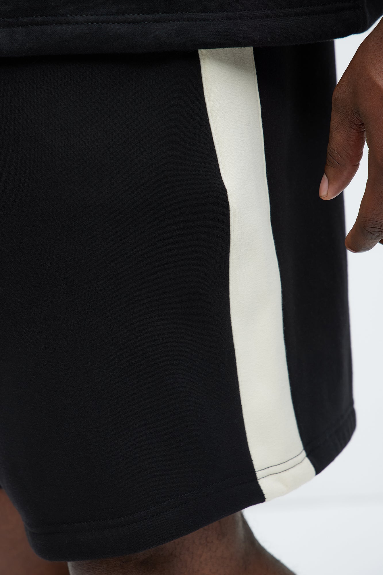 Tayson Oversized Heavyweight Striped Shorts - Black