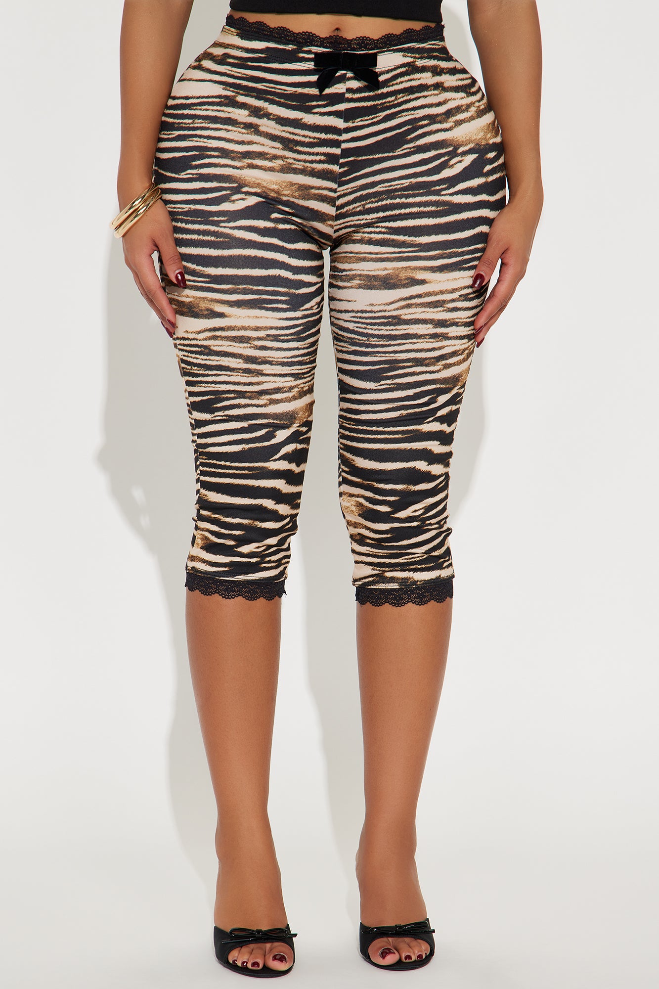 Florentina Lace Trim Capri Legging - Tan/Multi