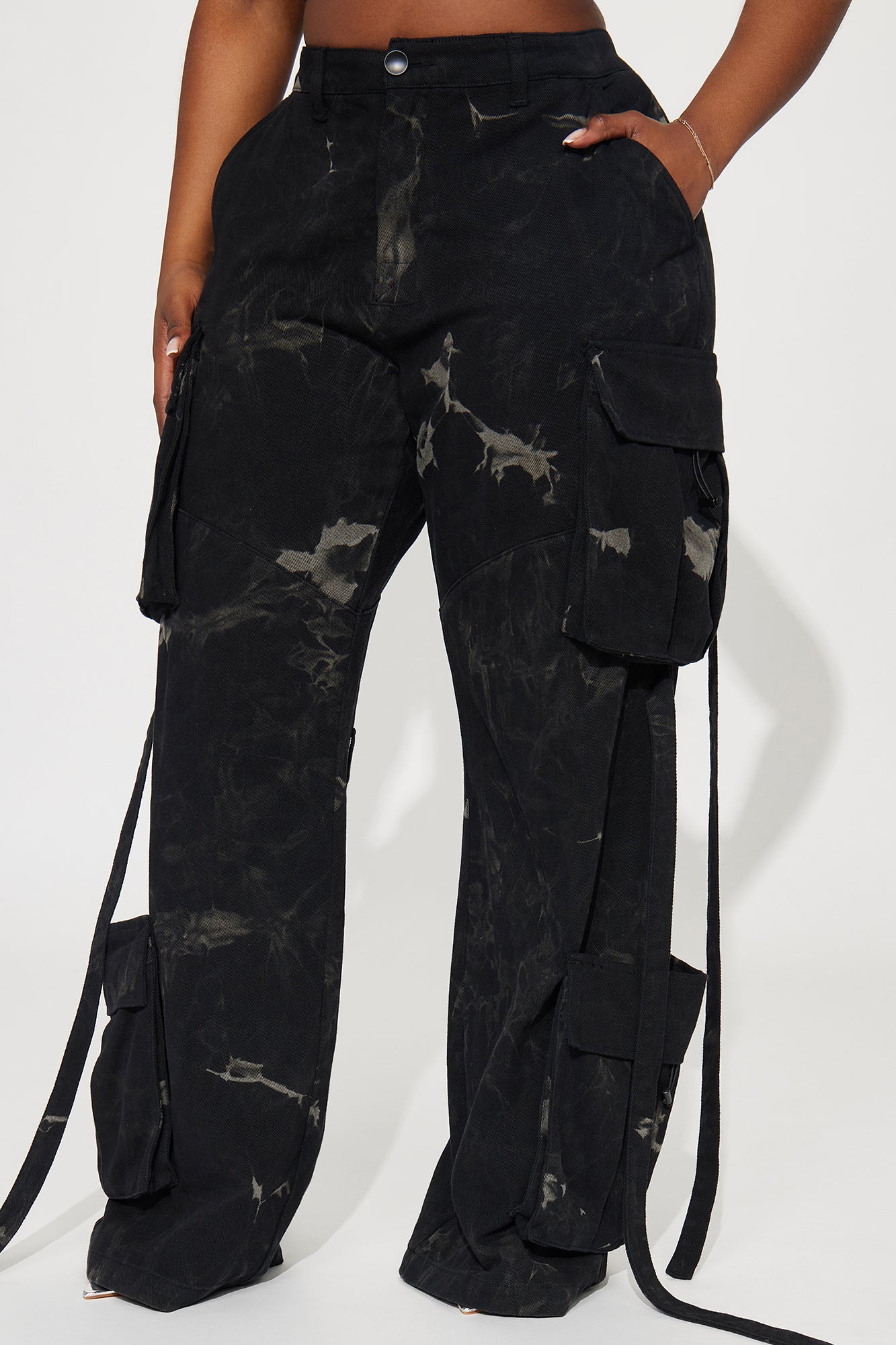 Level You Up Mineral Wash Cargo Pant - Black/combo