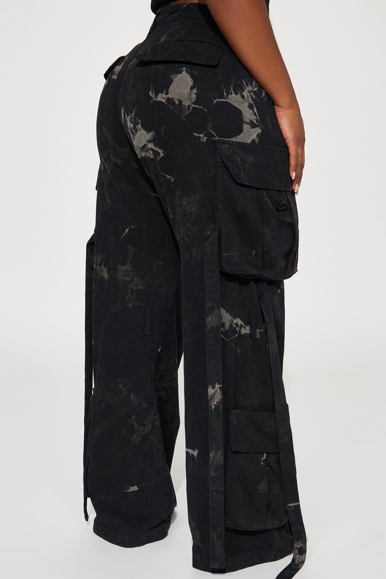 Level You Up Mineral Wash Cargo Pant - Black/combo