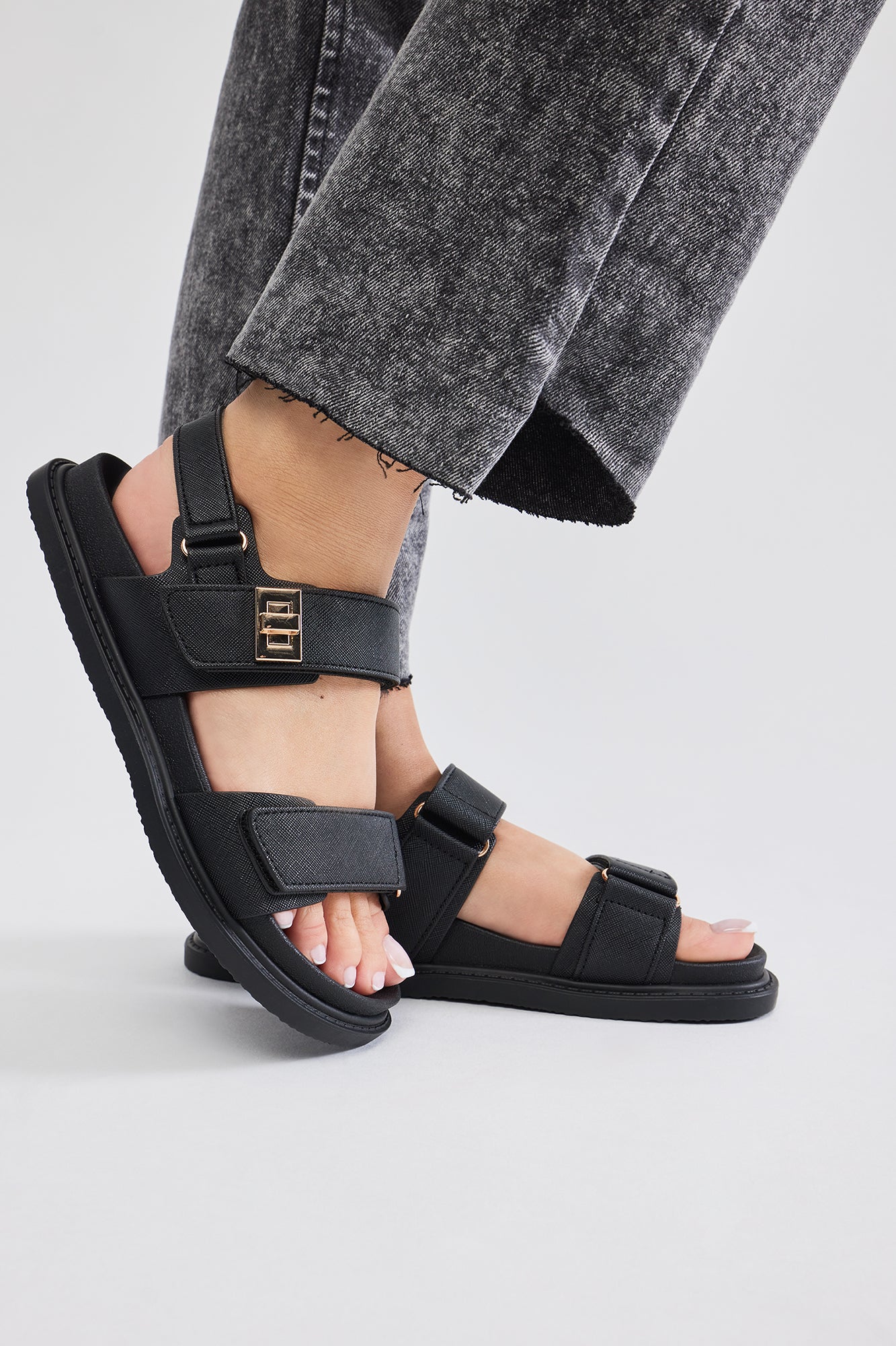 Mayara Sandals - Black