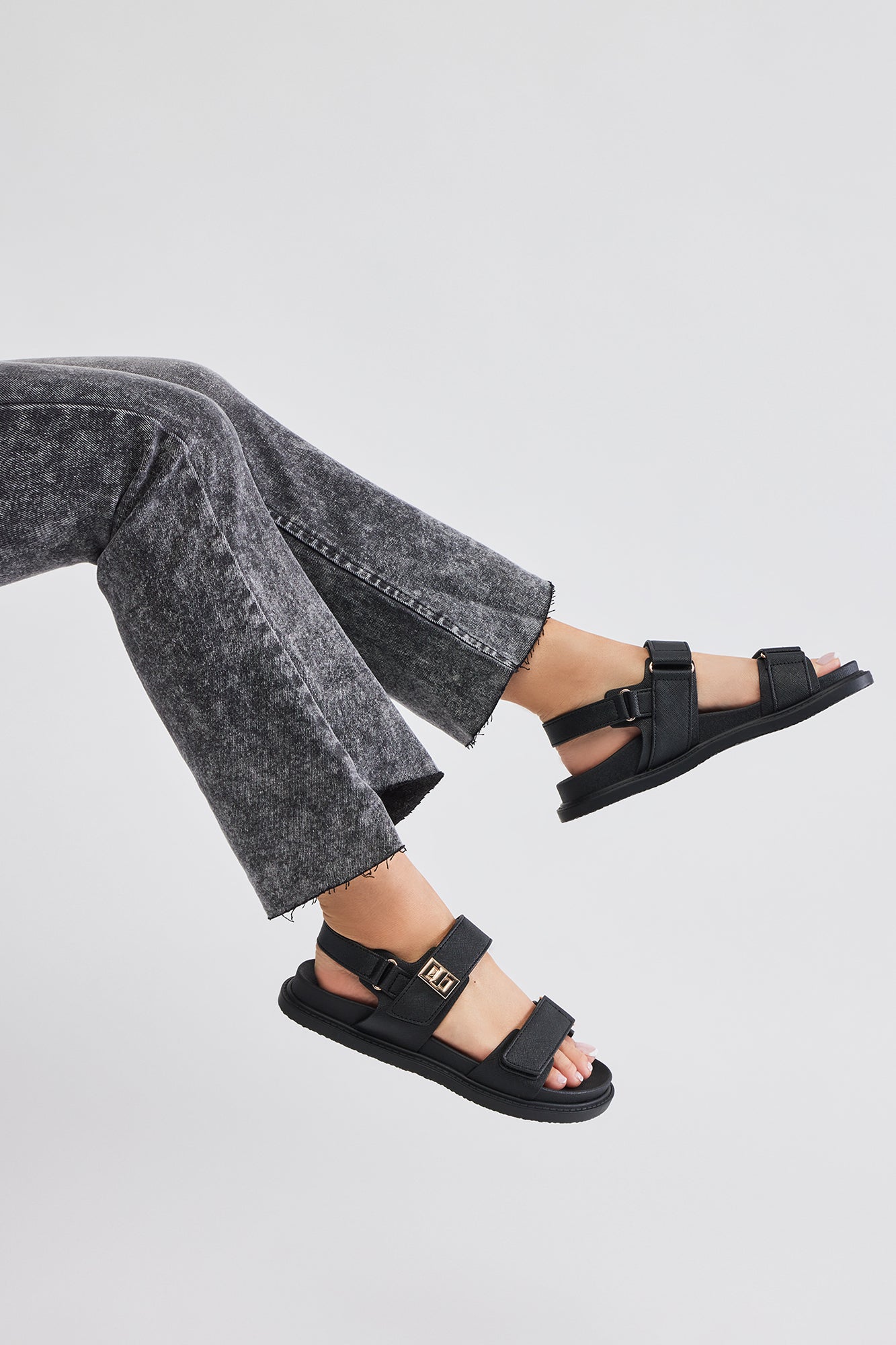 Mayara Sandals - Black