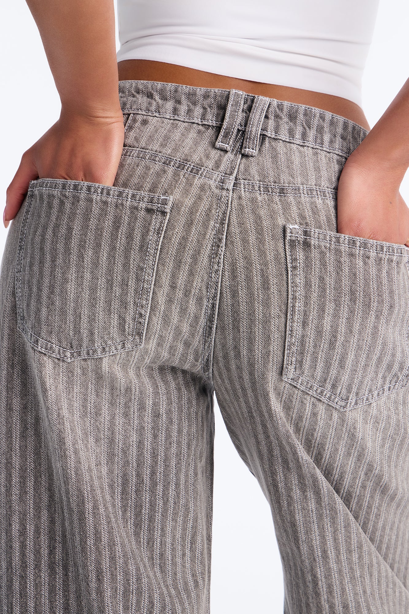 Catch Up Cuffed Wide Leg Jeans - Grey
