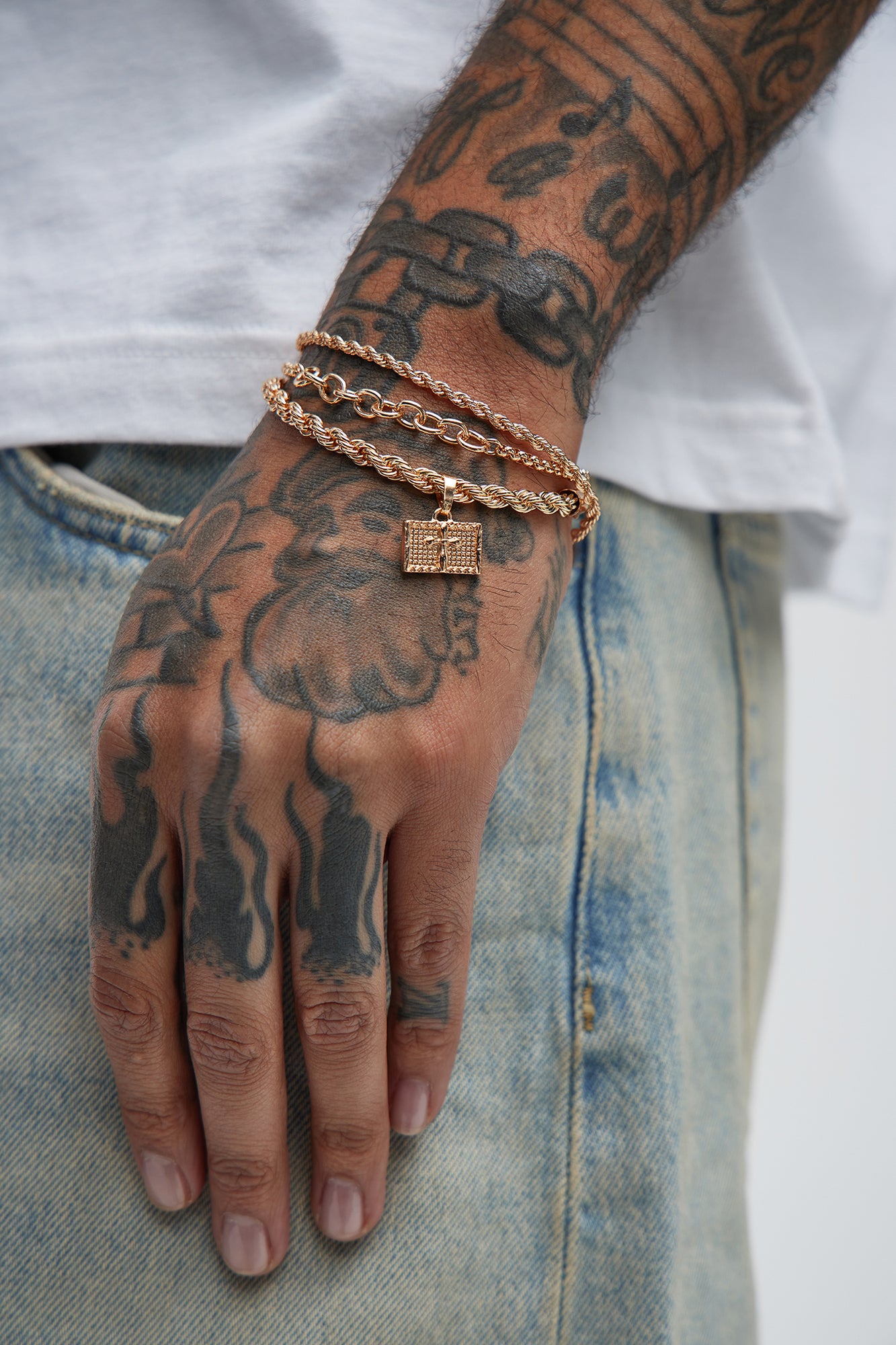 Only Stronger Bracelet Set - Gold